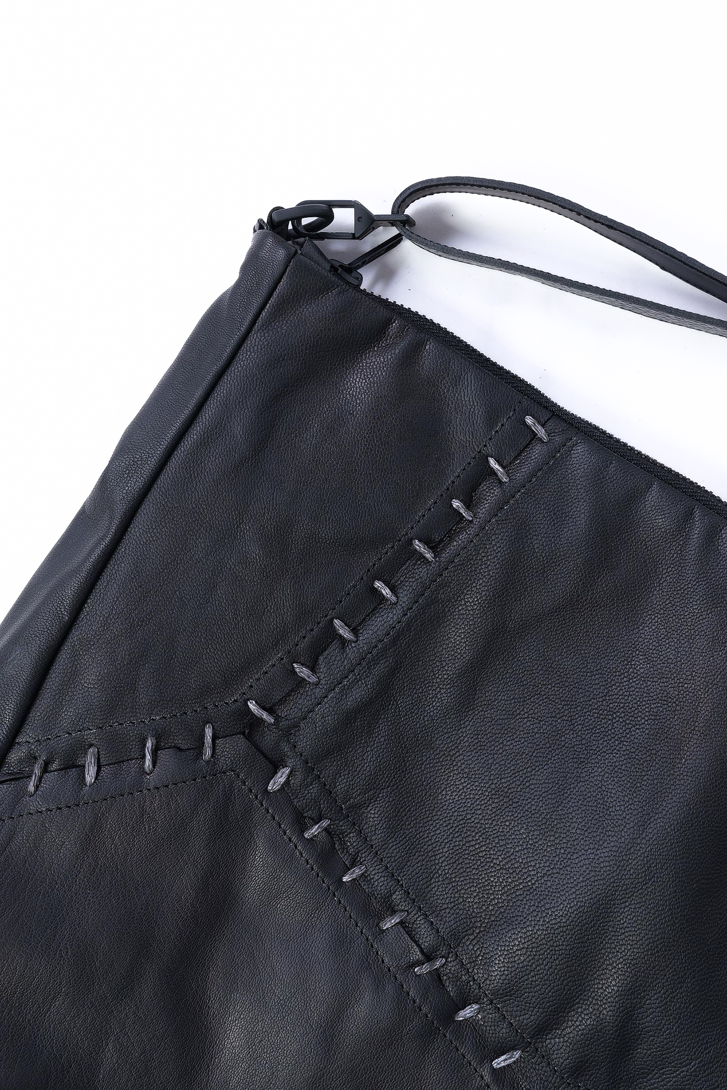 Tasche mit Ziernähten - Schwarz - M.Orsio
