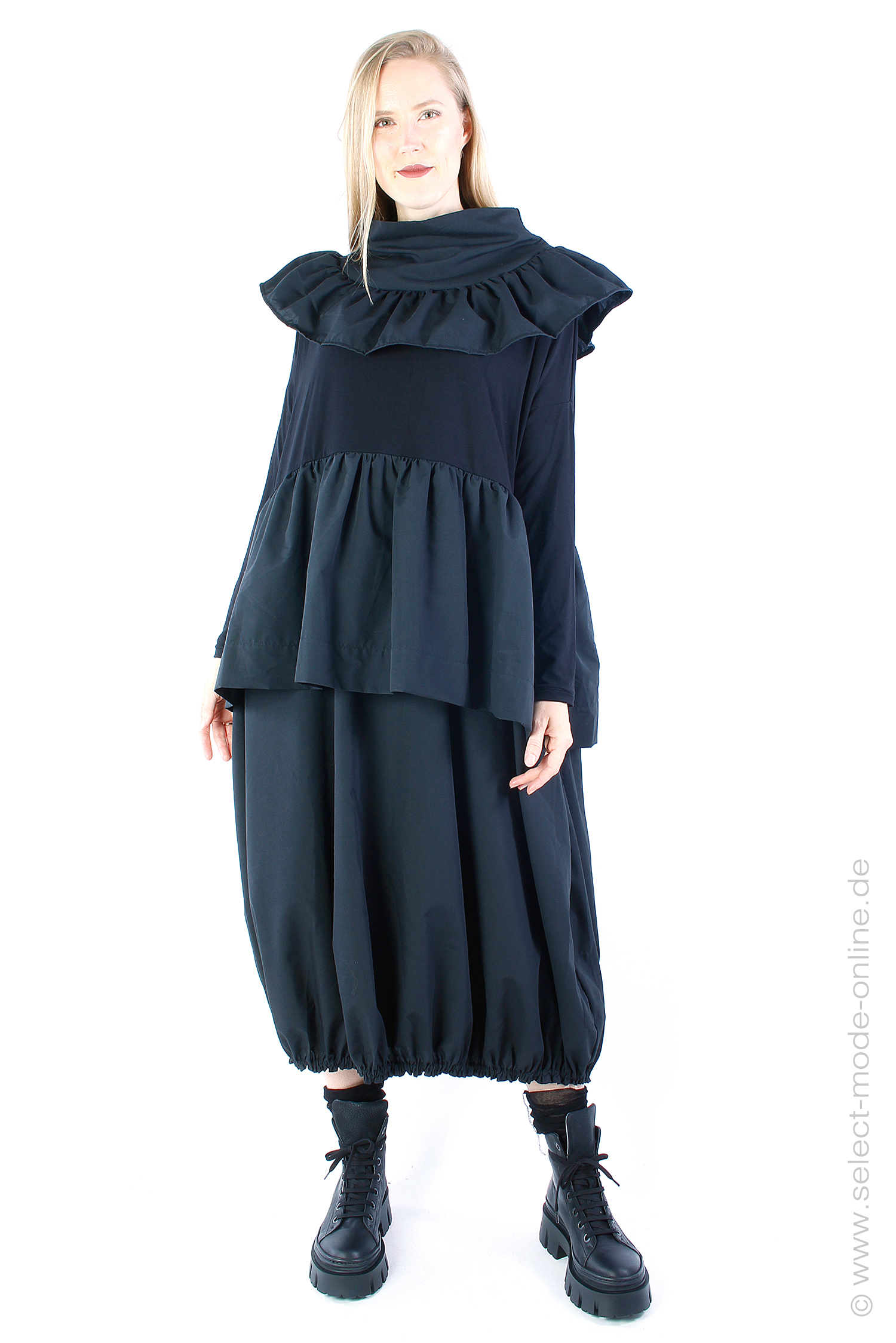 Oversize Kleid mit Volants - schwarz - 1262
