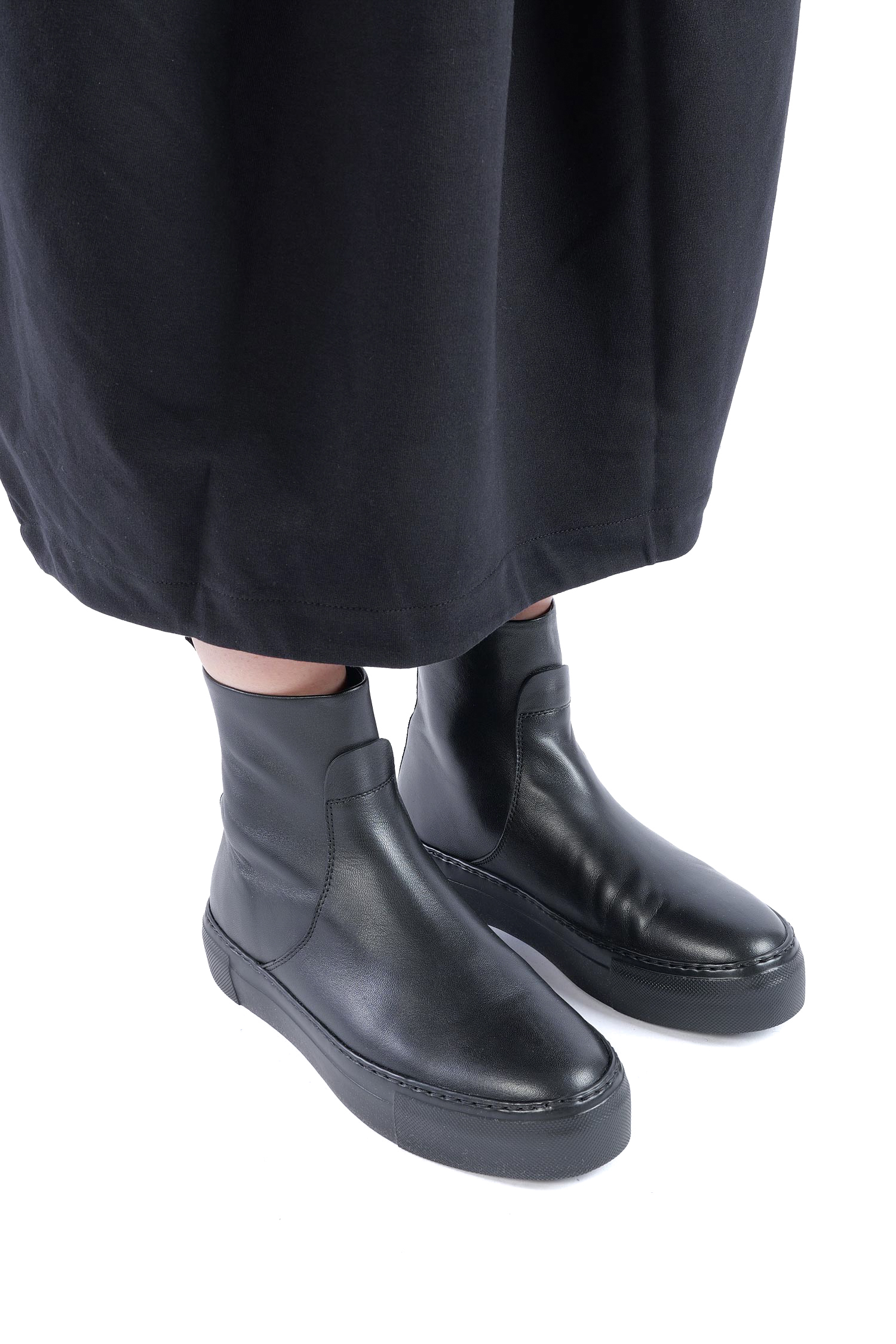 Tulpiges Sweatkleid - Schwarz - 26.2-KHF120