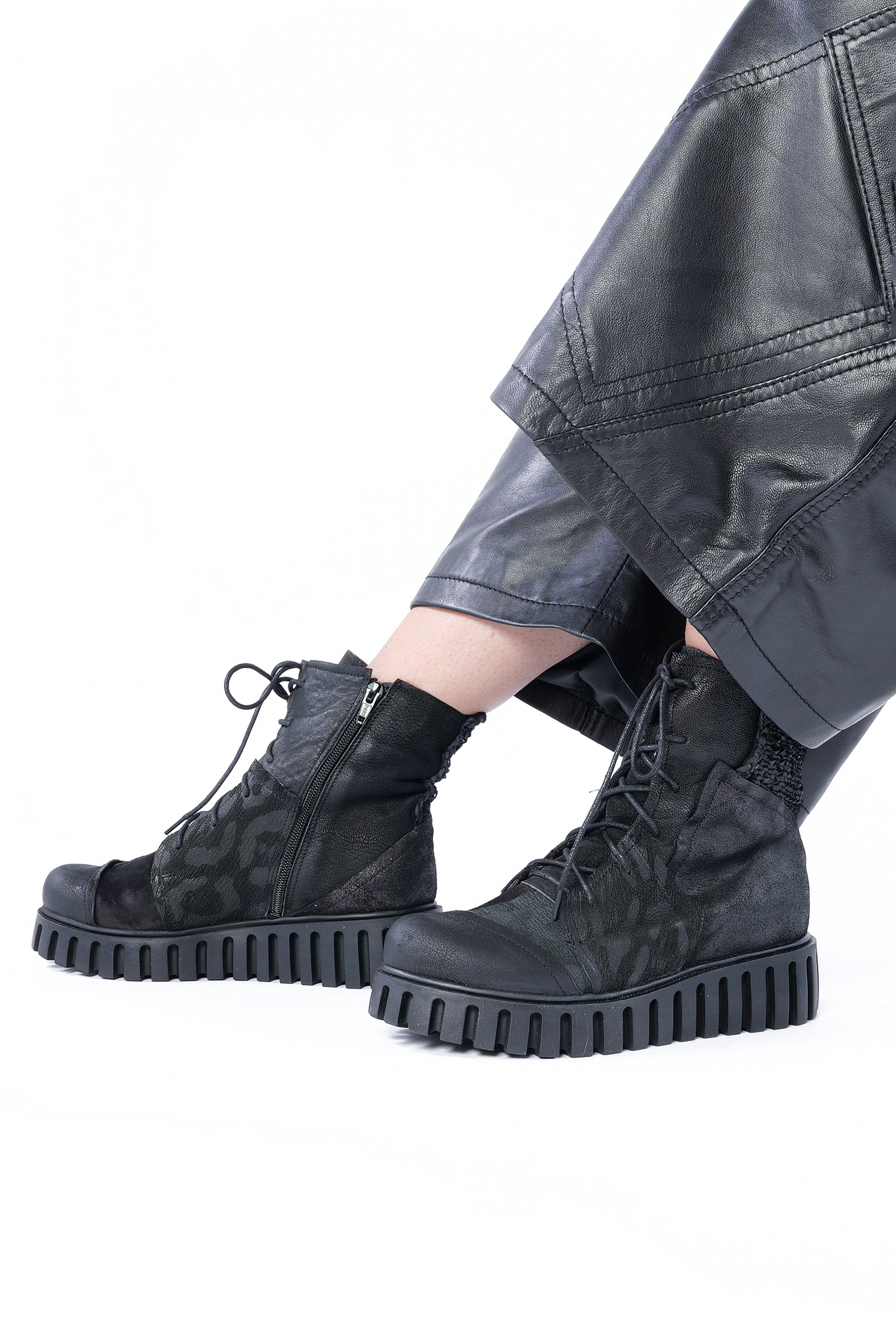 Patchwork Boots - Schwarz - Anastasia