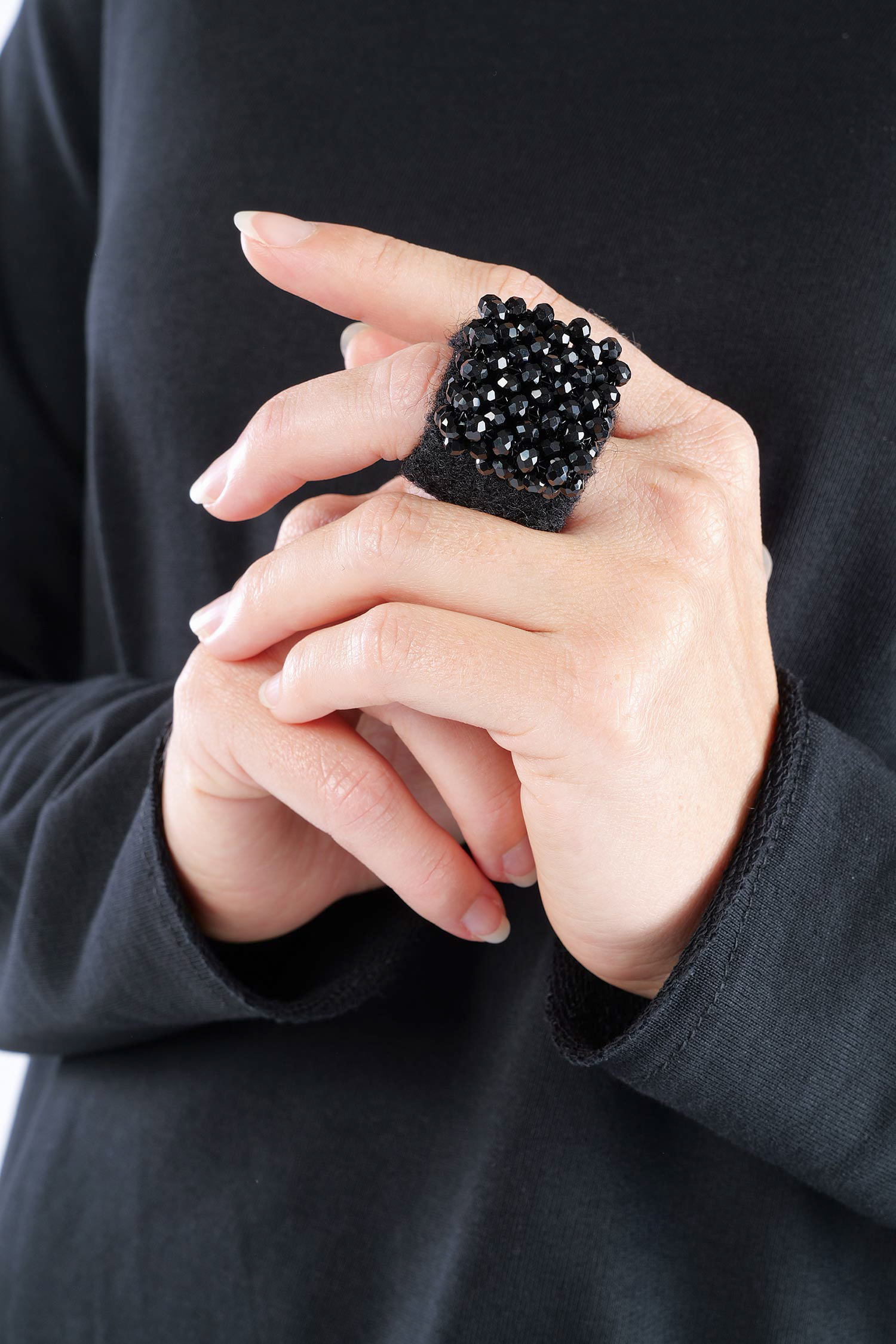 Dekorativer Ring - schwarz - 1807