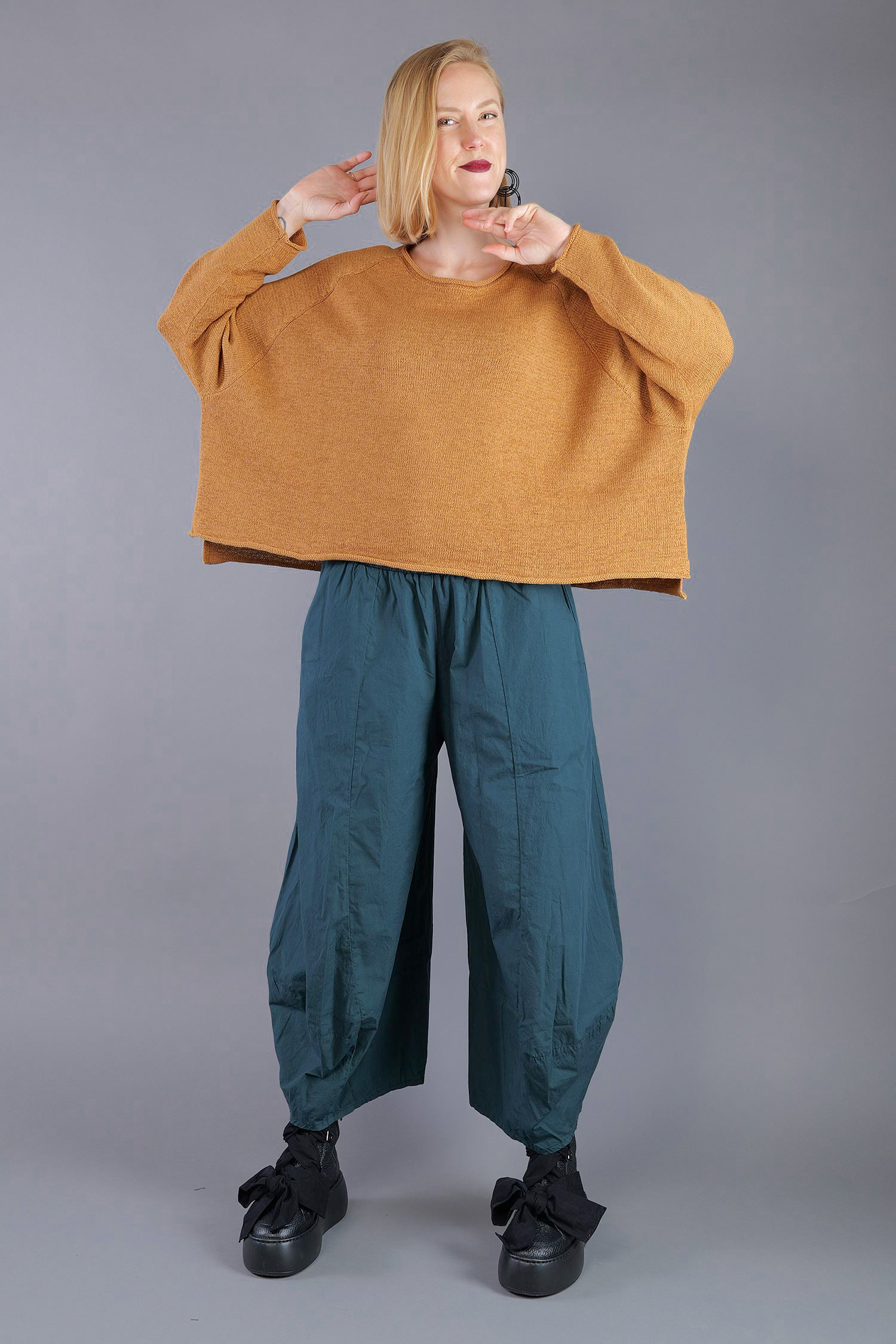 Oversized knitted pullover - Bronze - 2263720713