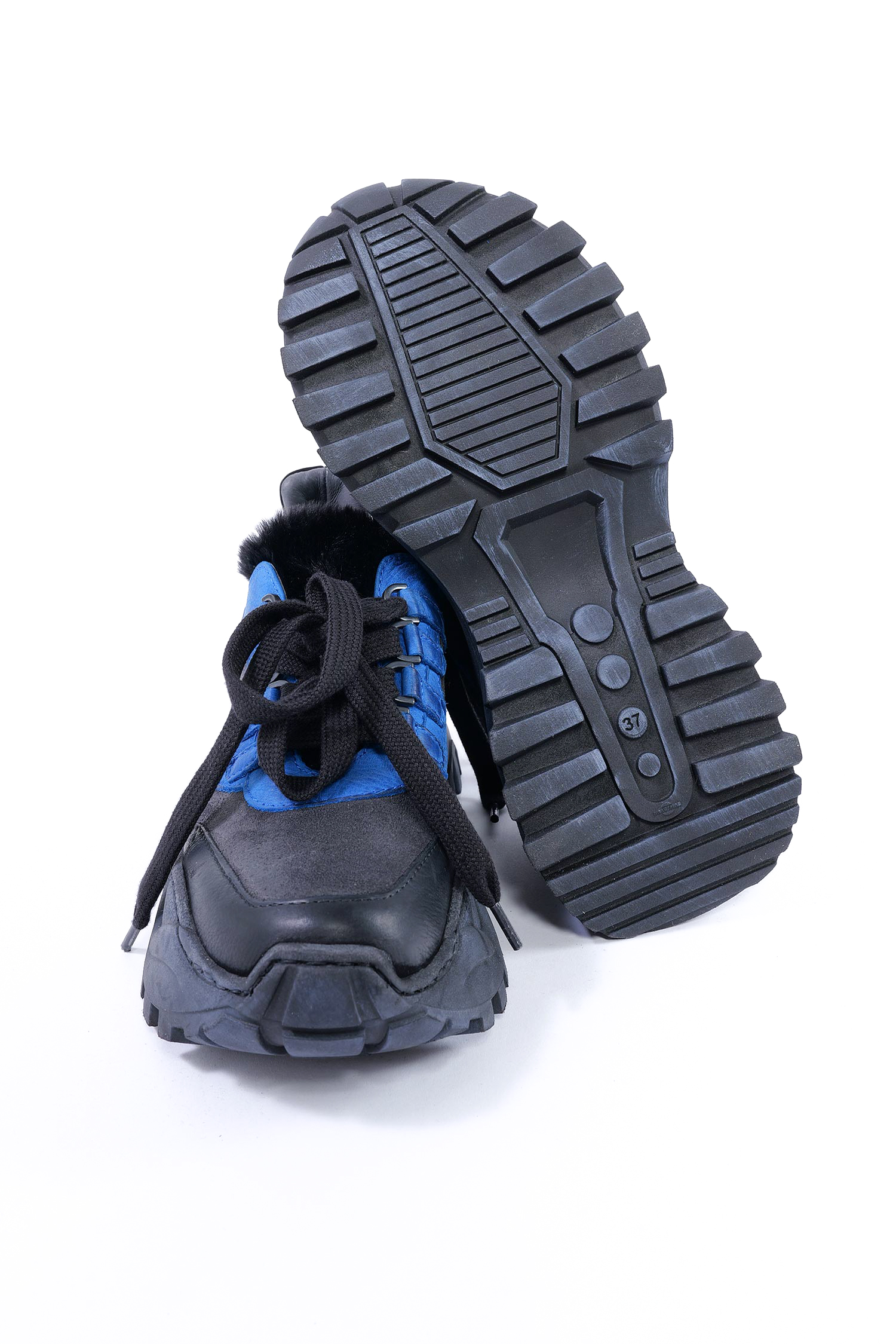 Leather sneakers with fur tongue - black - 4400