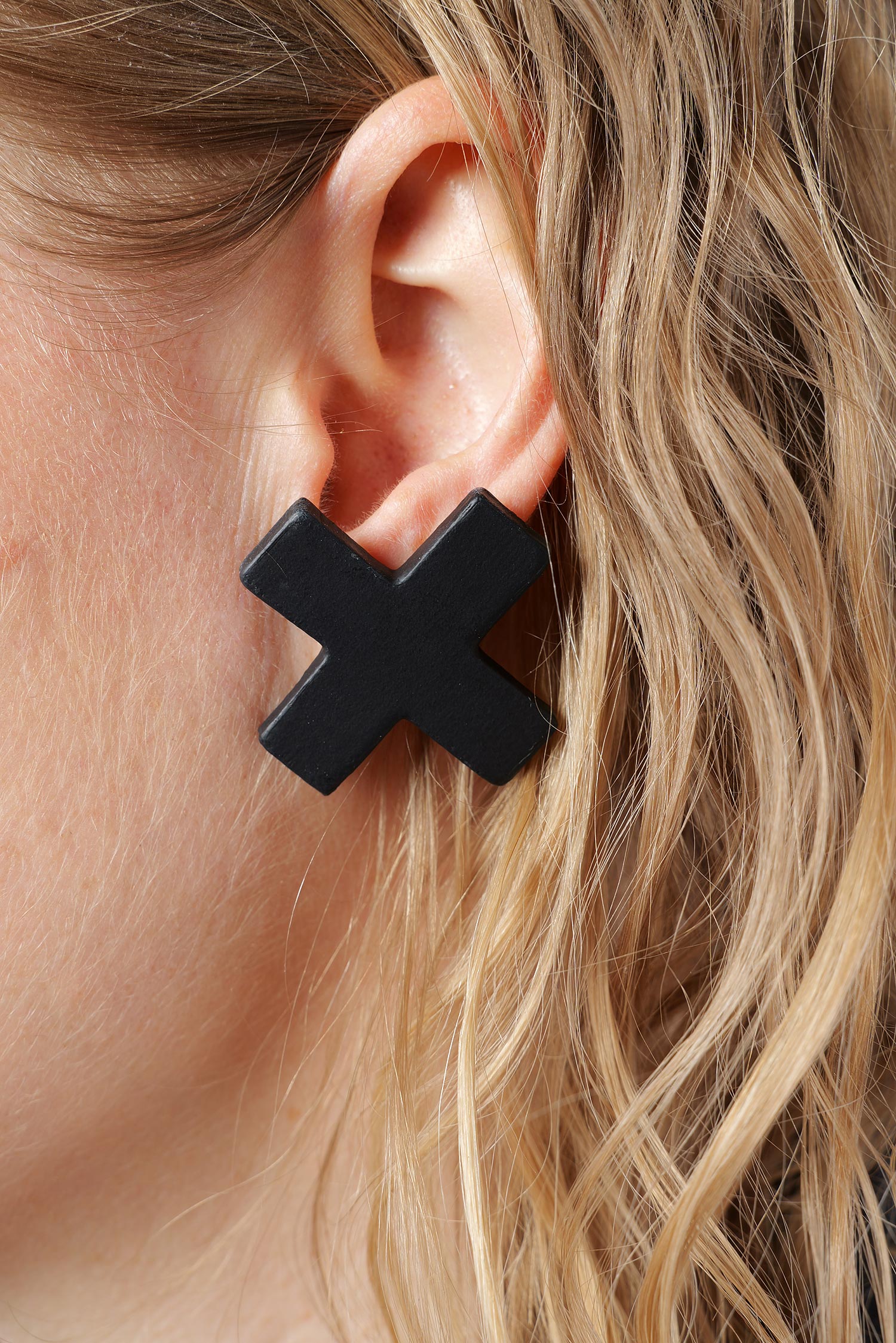 Plus earrings - Cross X Earrings - black