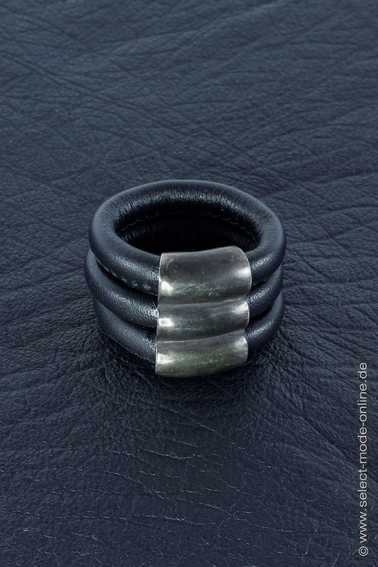 Silver / leather ring - DG025