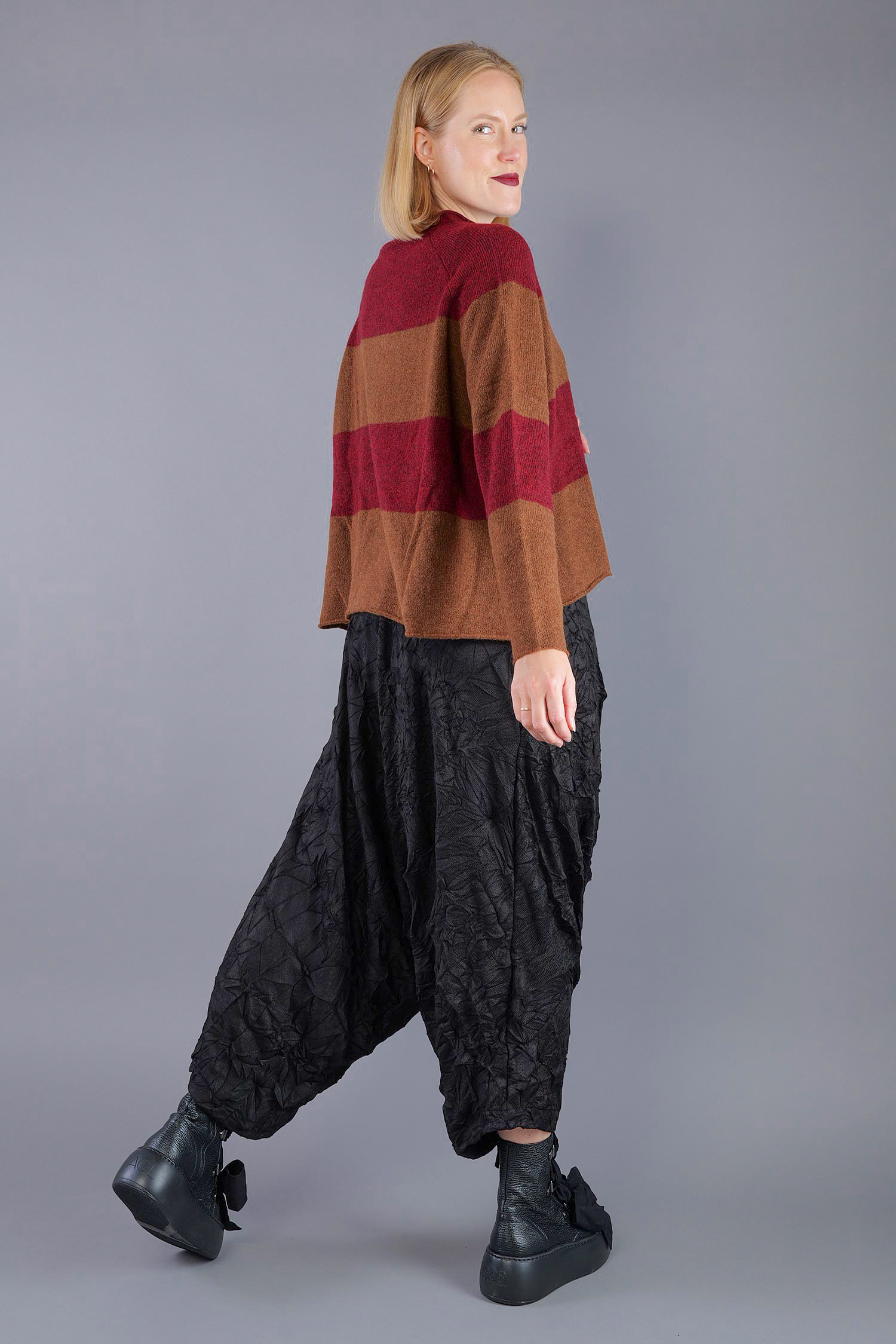 Knitted pullover - Bronze lava - 2263480704