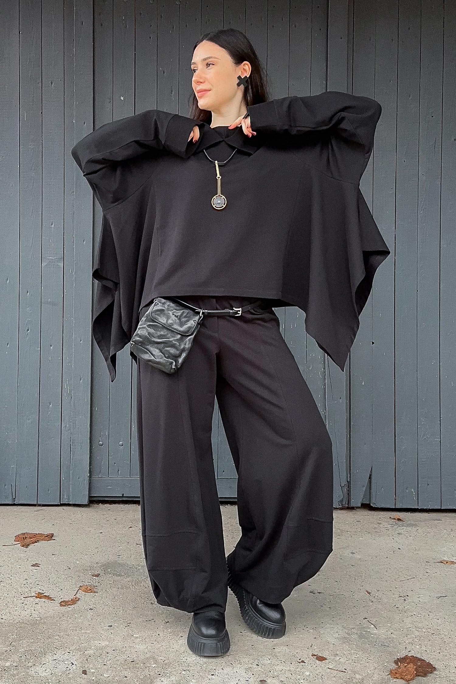Asymmetrischer Pullover - Schwarz - 26.2-KHF112