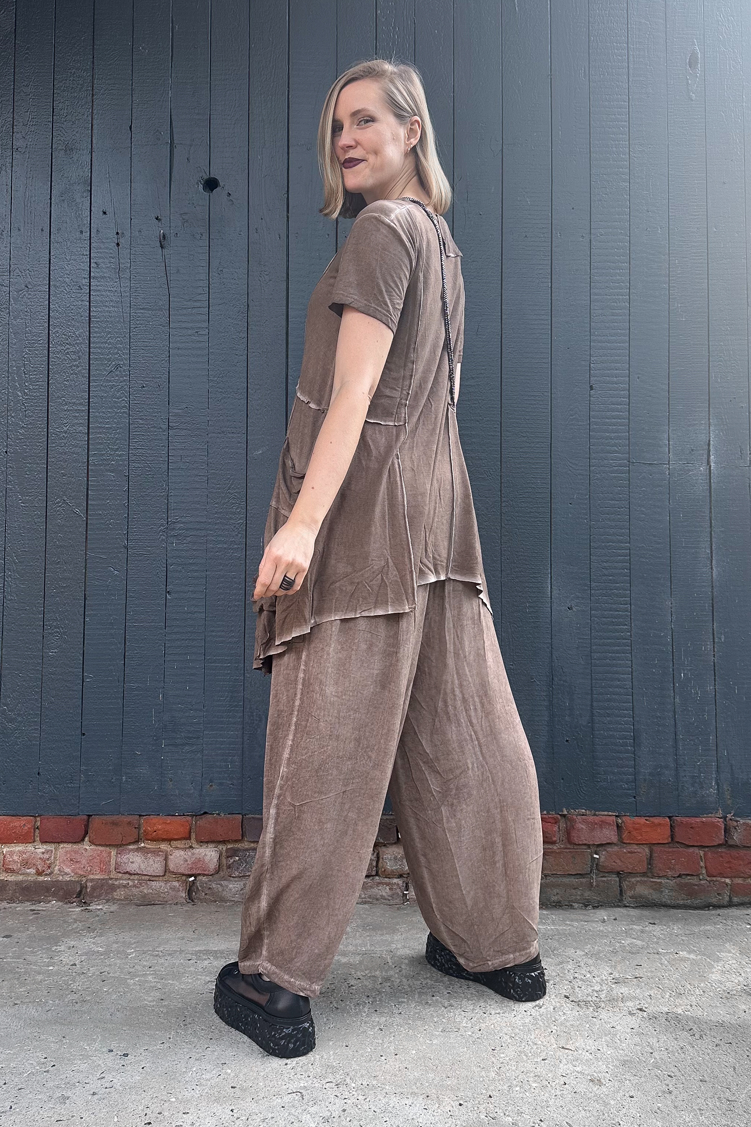 T-shirt with pockets - Brown - 26039 (2611041039)