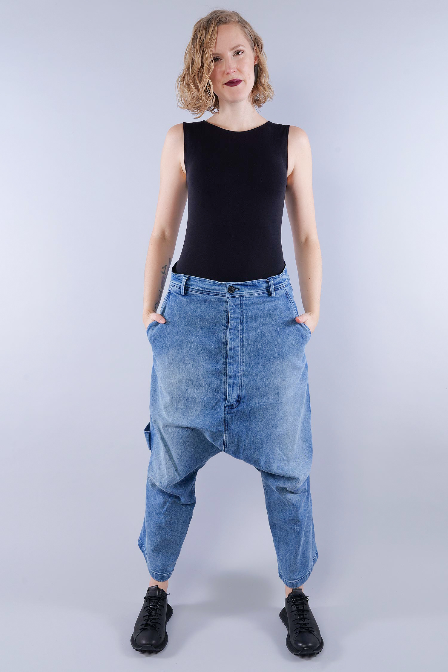 Jeans mit tiefem Schritt - Indigo stonewash - 1261040114