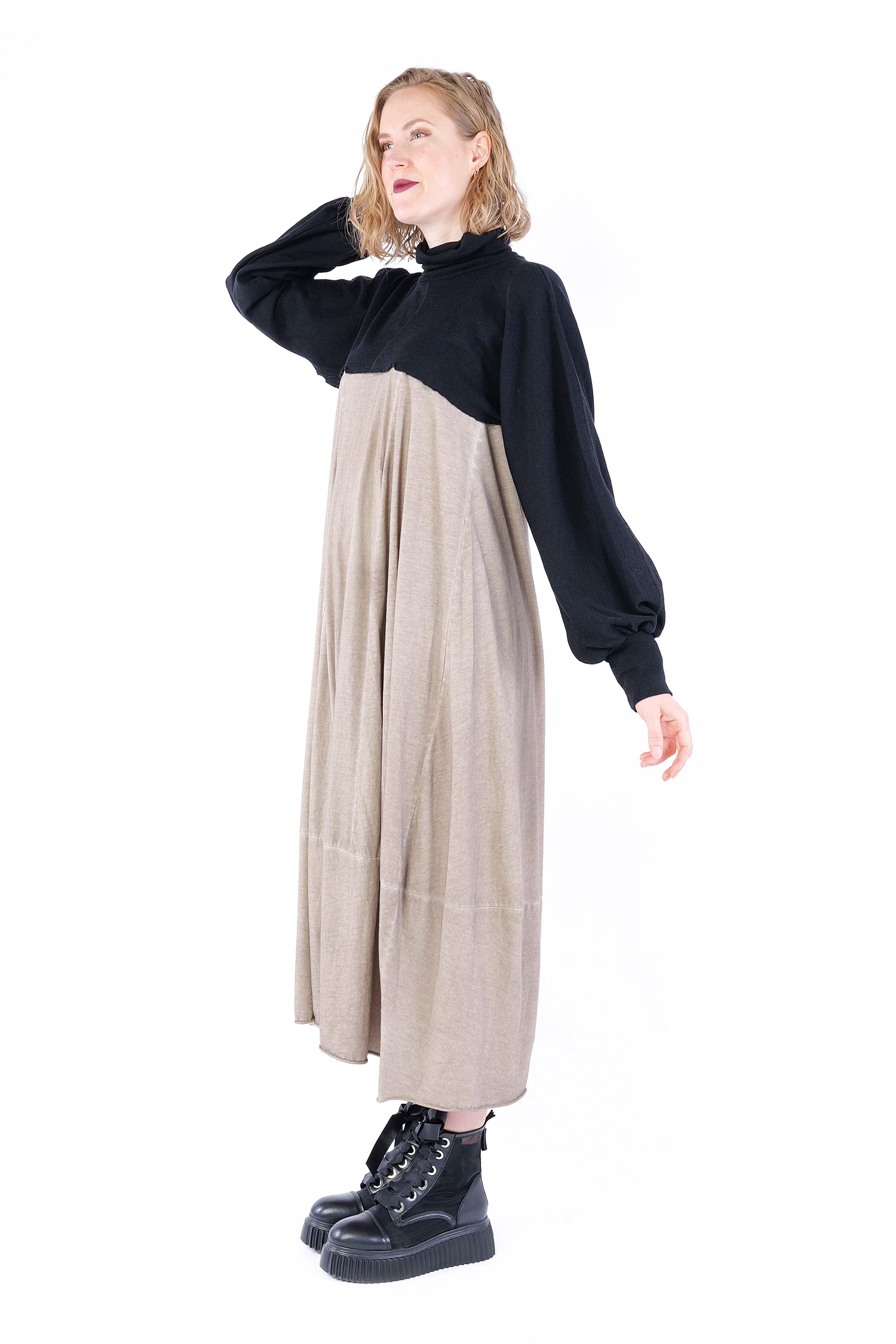 short Merino pullover - Black - 1041