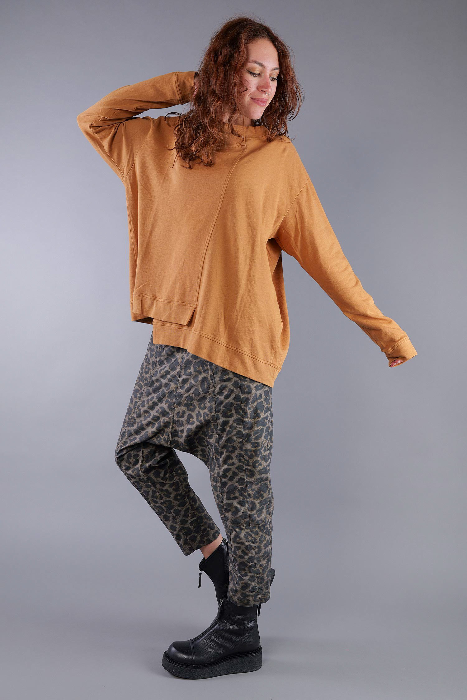Asymmetrischer Sweater - Bronze - 2263290501