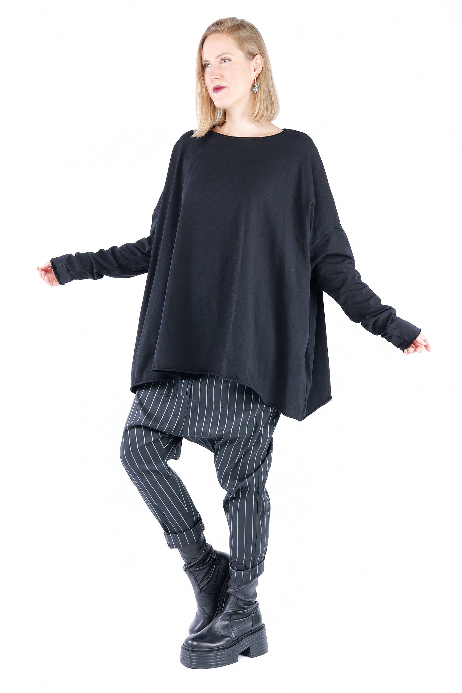 Oversize Longsleeve - Schwarz - Lessmore
