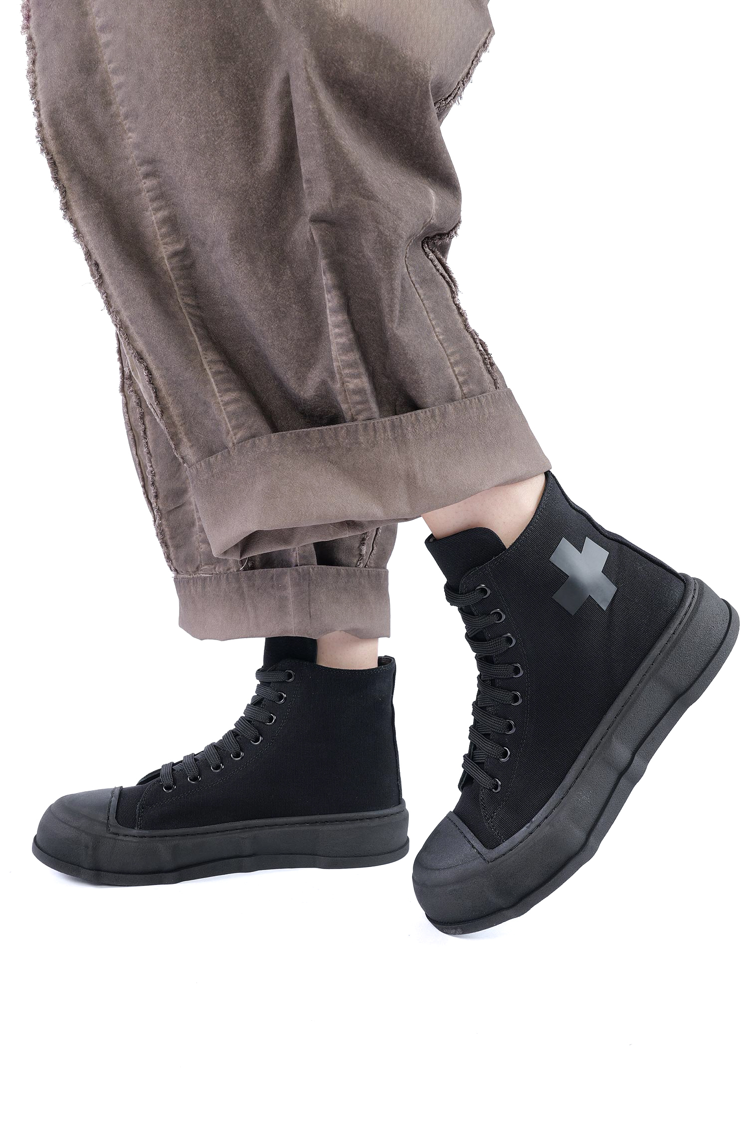 Sneaker mit Pluspatch - Schwarz - 1204