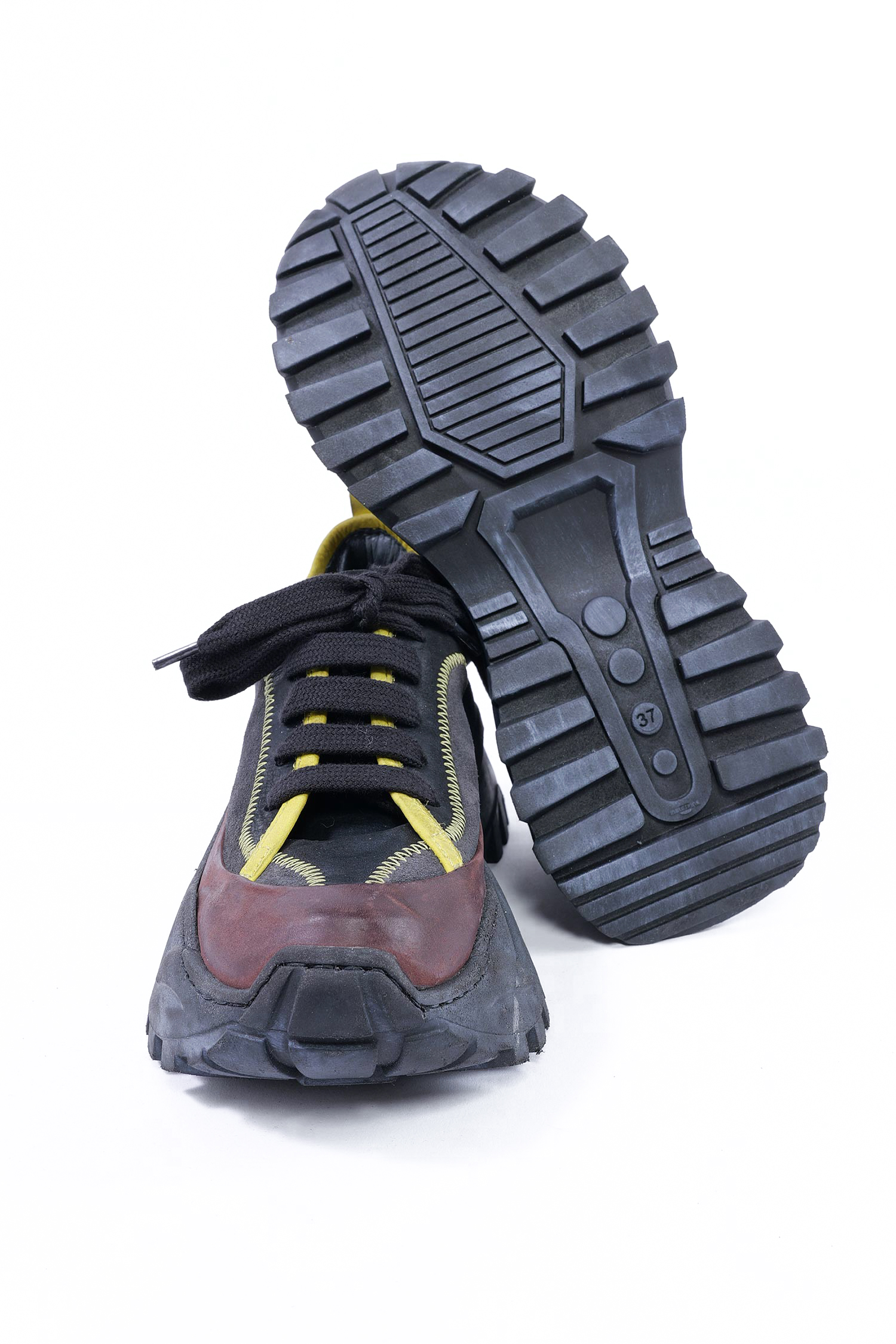 Leder Sneaker mit Ziernaht - schwarz - 4404