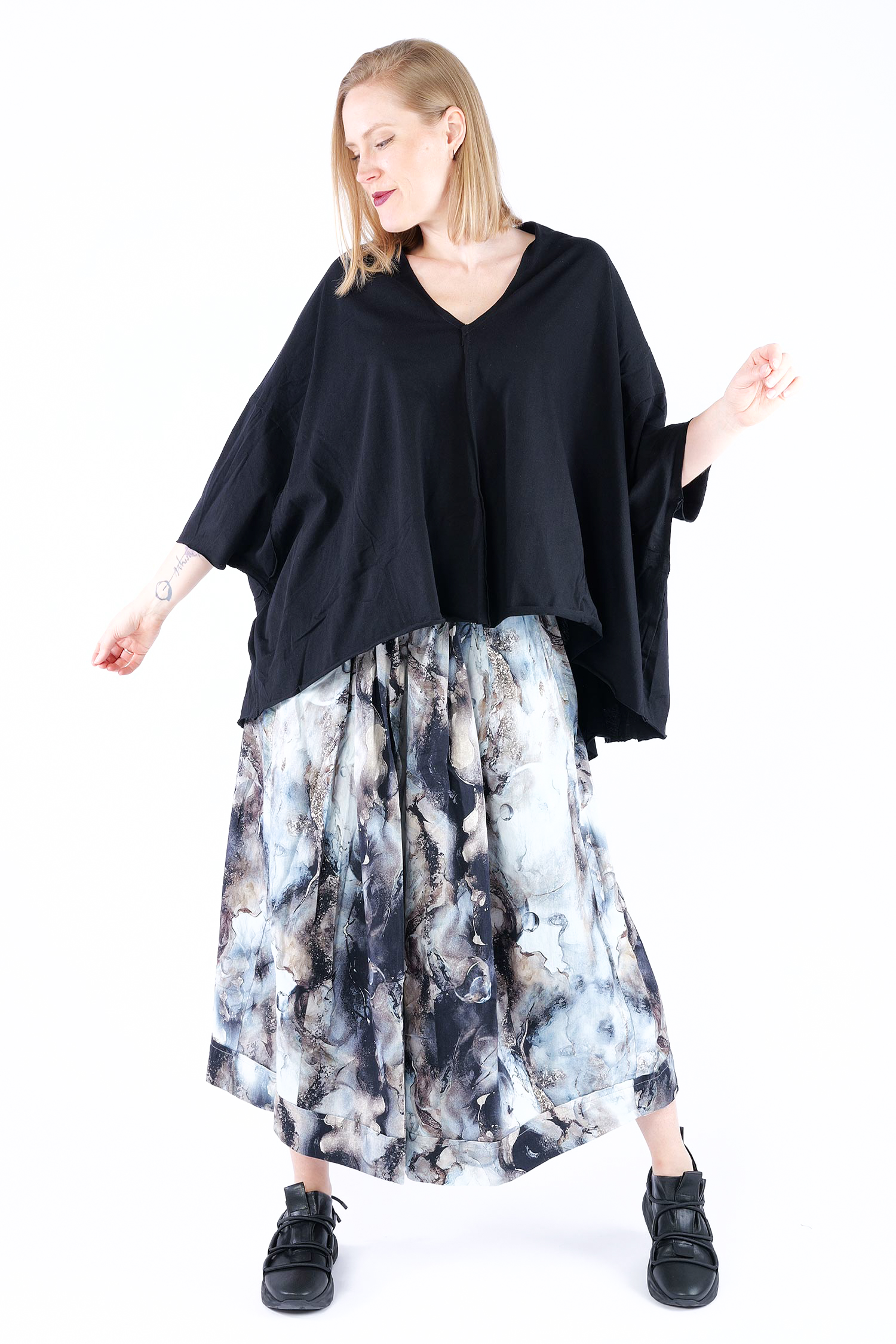 Oversize Shirt - Schwarz - Liva