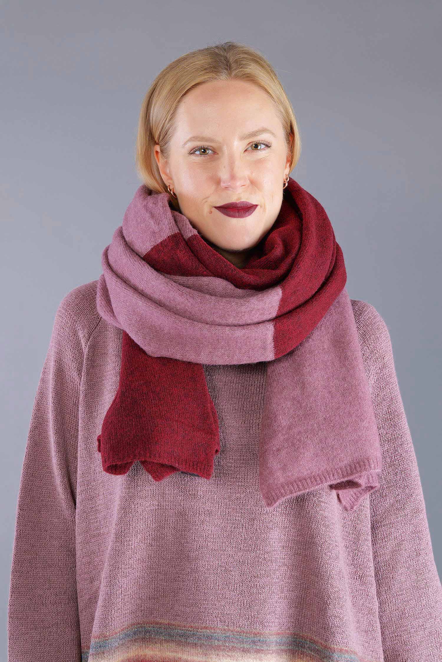 Knitted scarf - Lava crystal - 2263487705