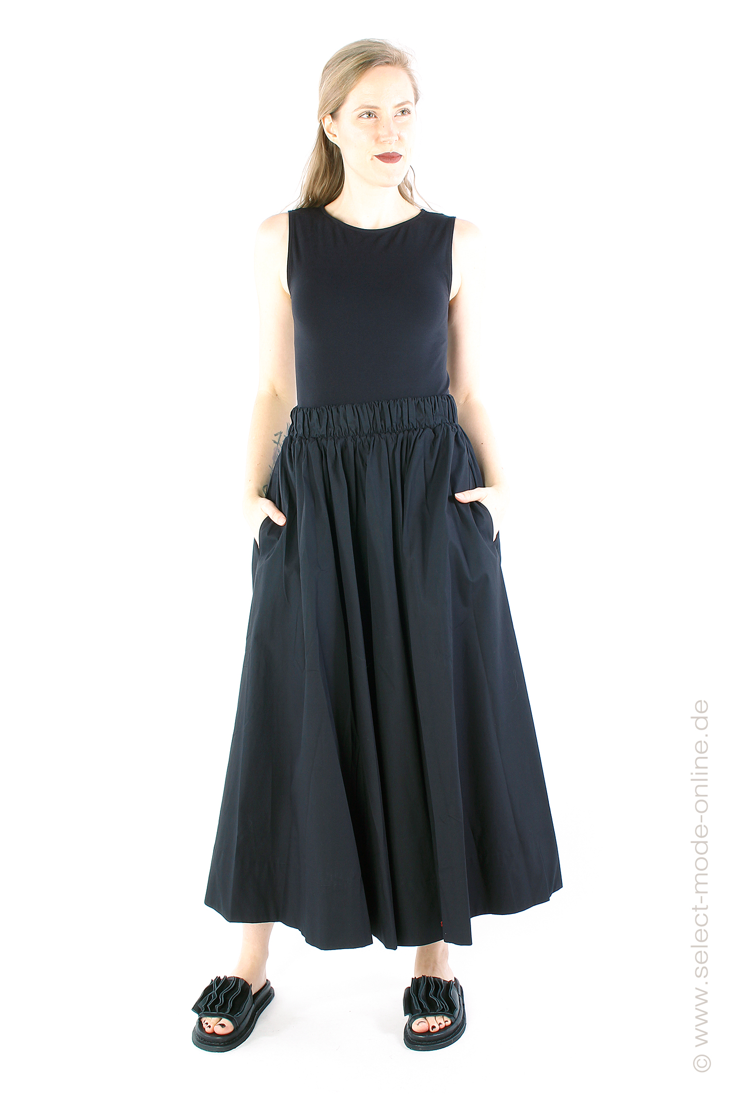 Cotton circle skirt - Black - SA-Bertina