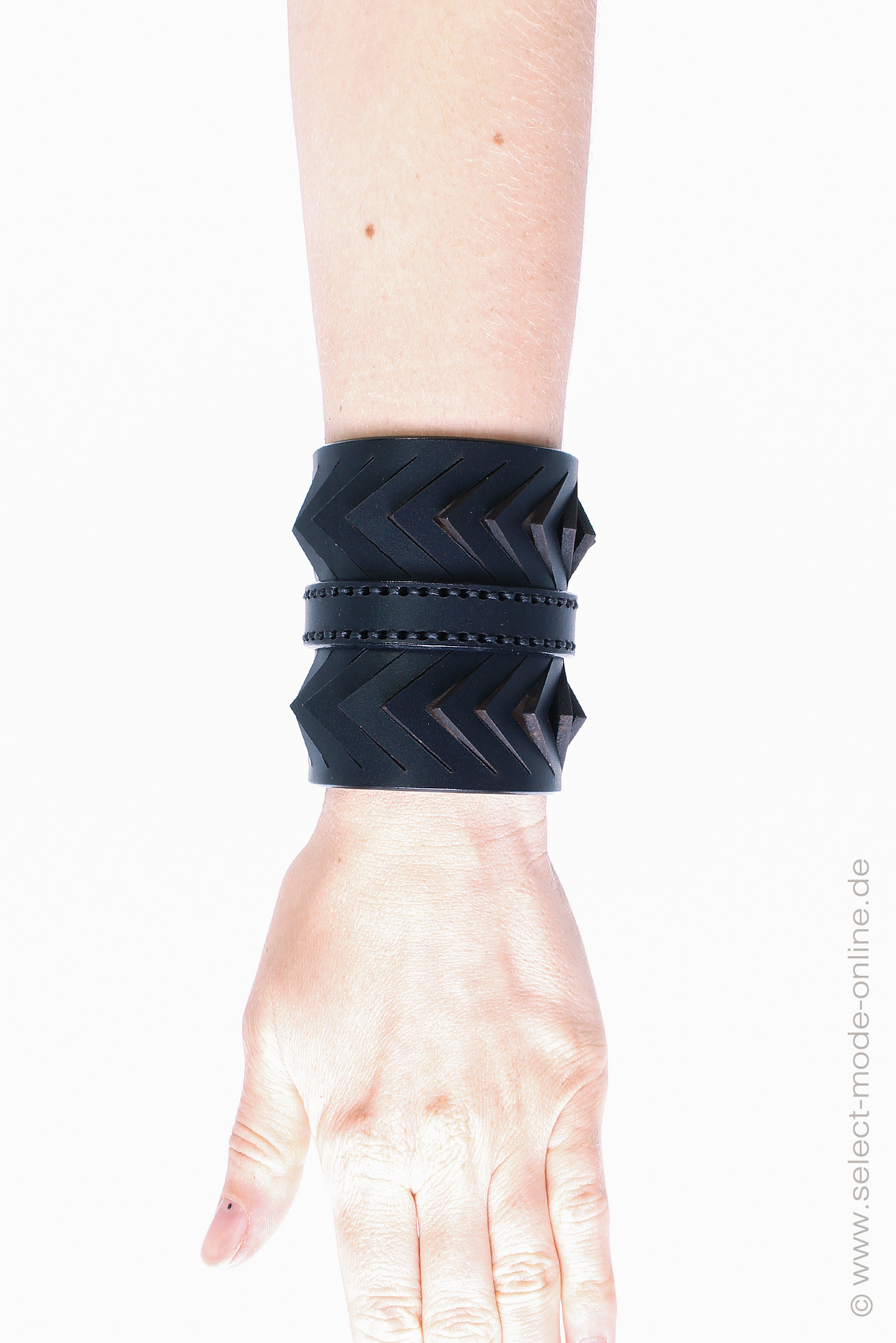 Leather bracelet - black - C05