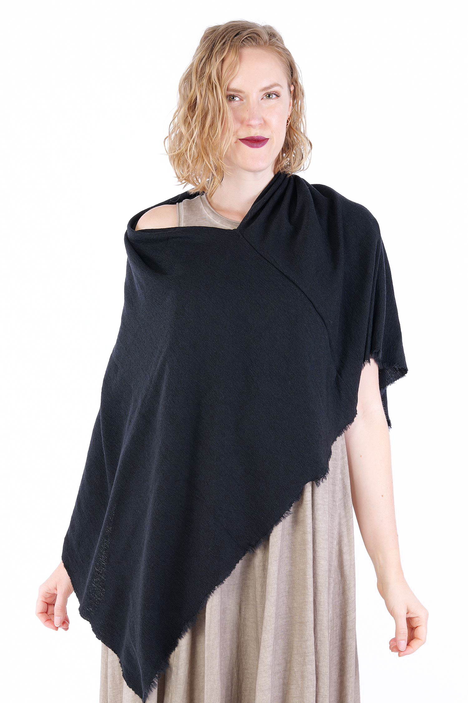 Merino poncho - Black - 1001