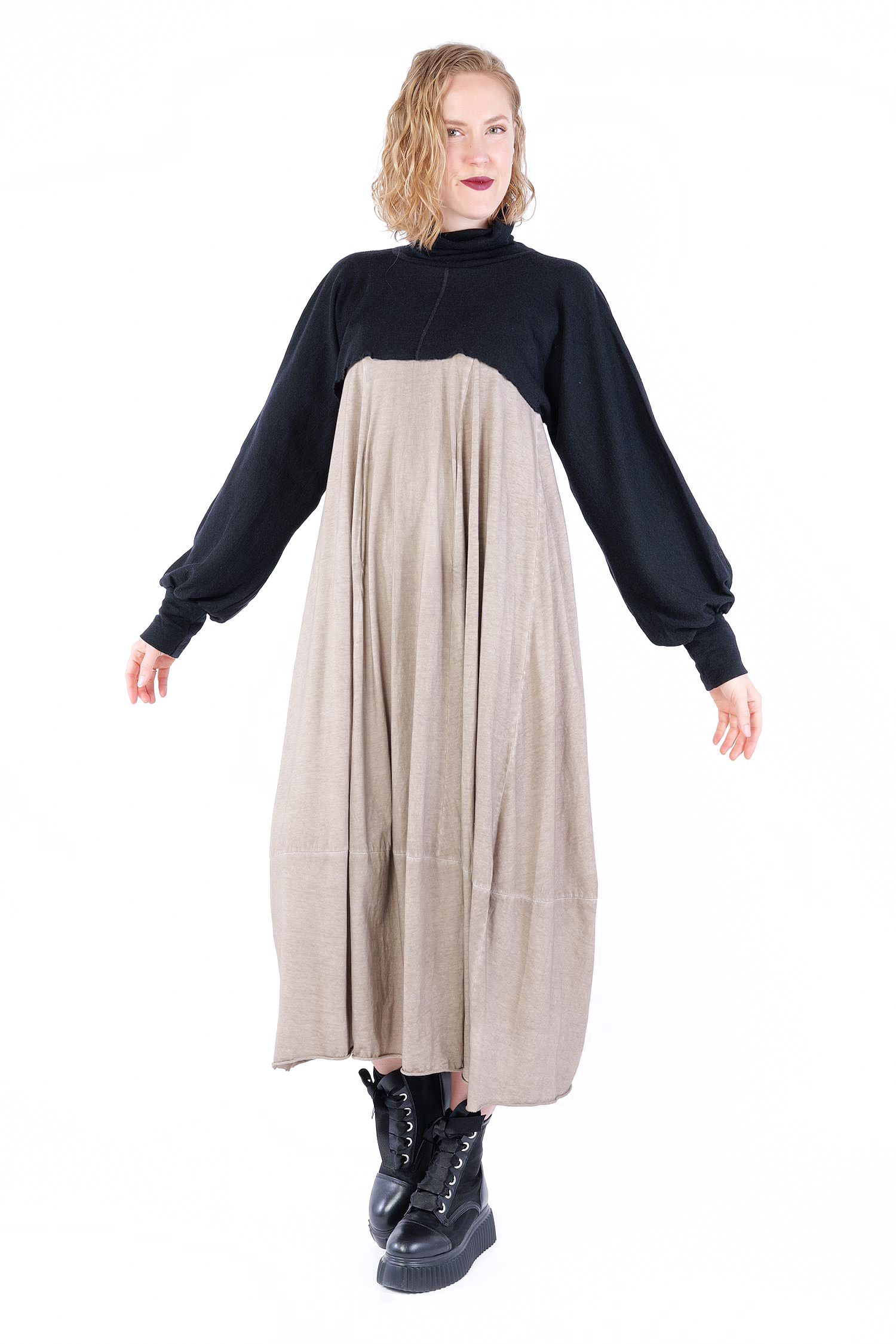 short Merino pullover - Black - 1041