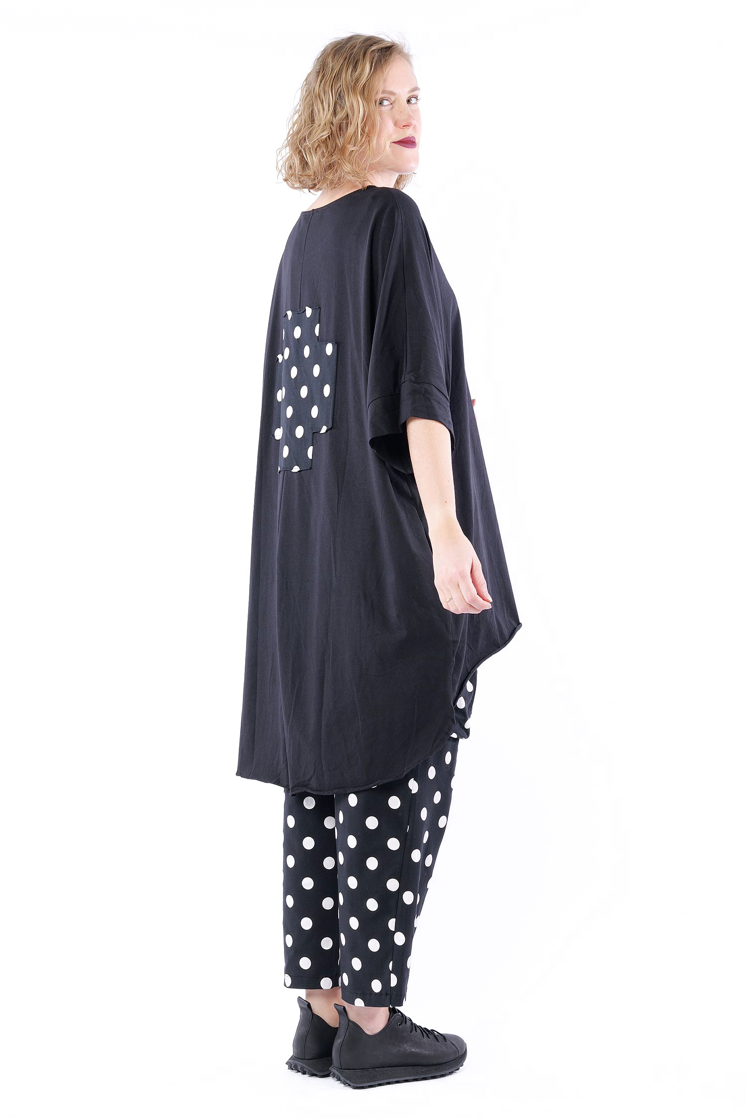 Oversize T-Shirt mit Plus - Black with DOTS - 5079
