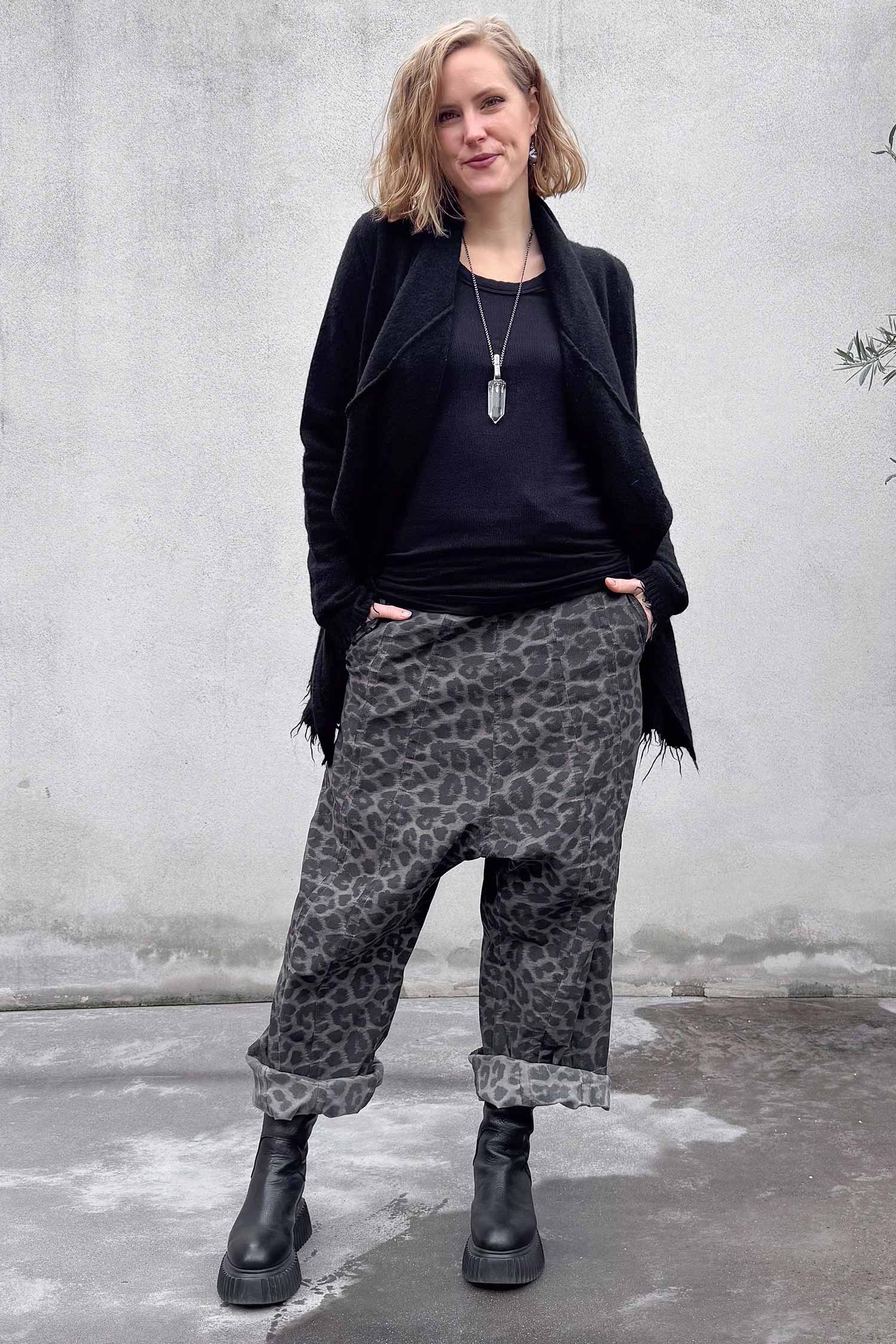 Weite Stretchhose - Leo black cloud - 2261390106