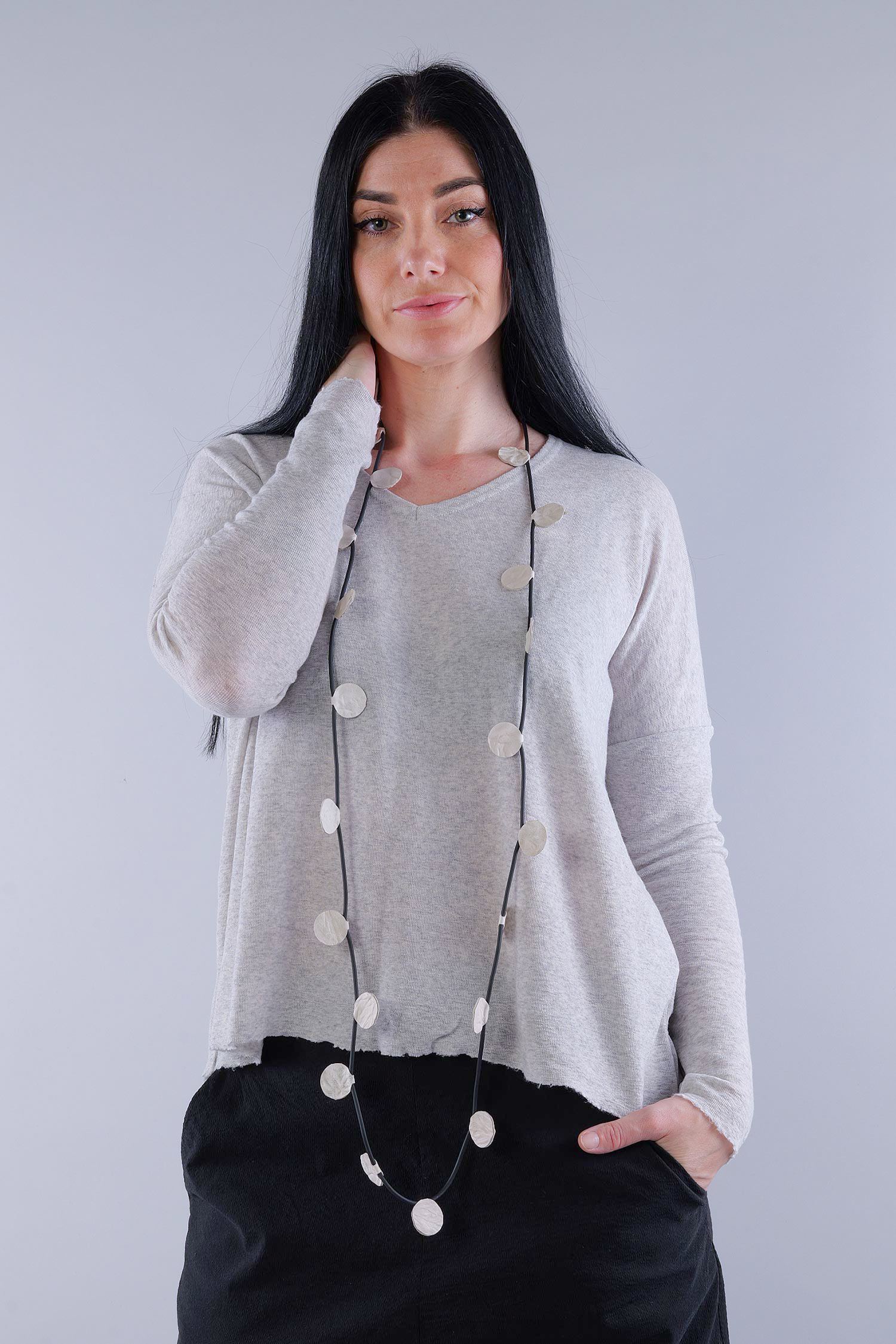 Kette mit Lederkreisen - Weiß - A.Sutton