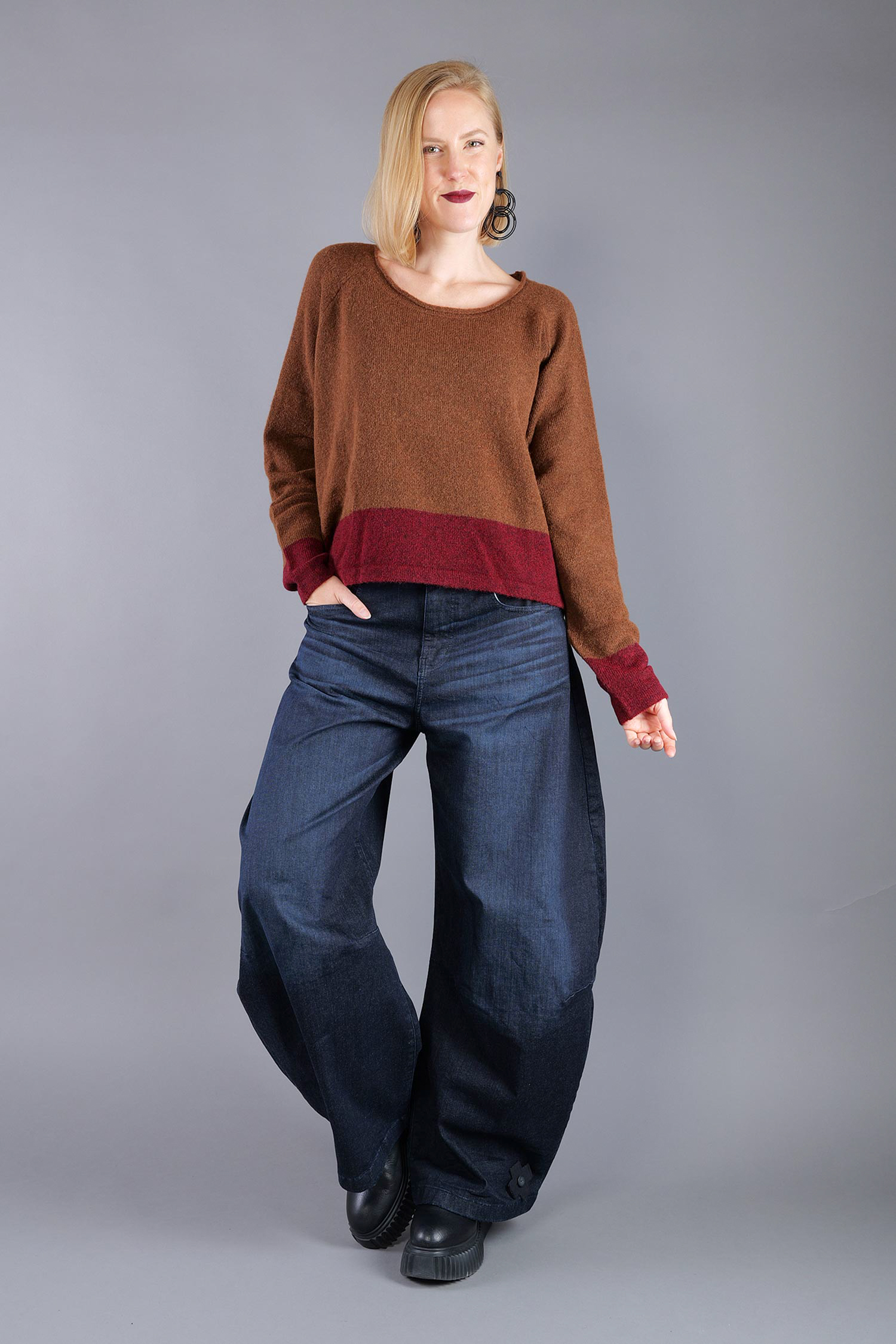 Knitted pullover - Bronze lava - 2263480702