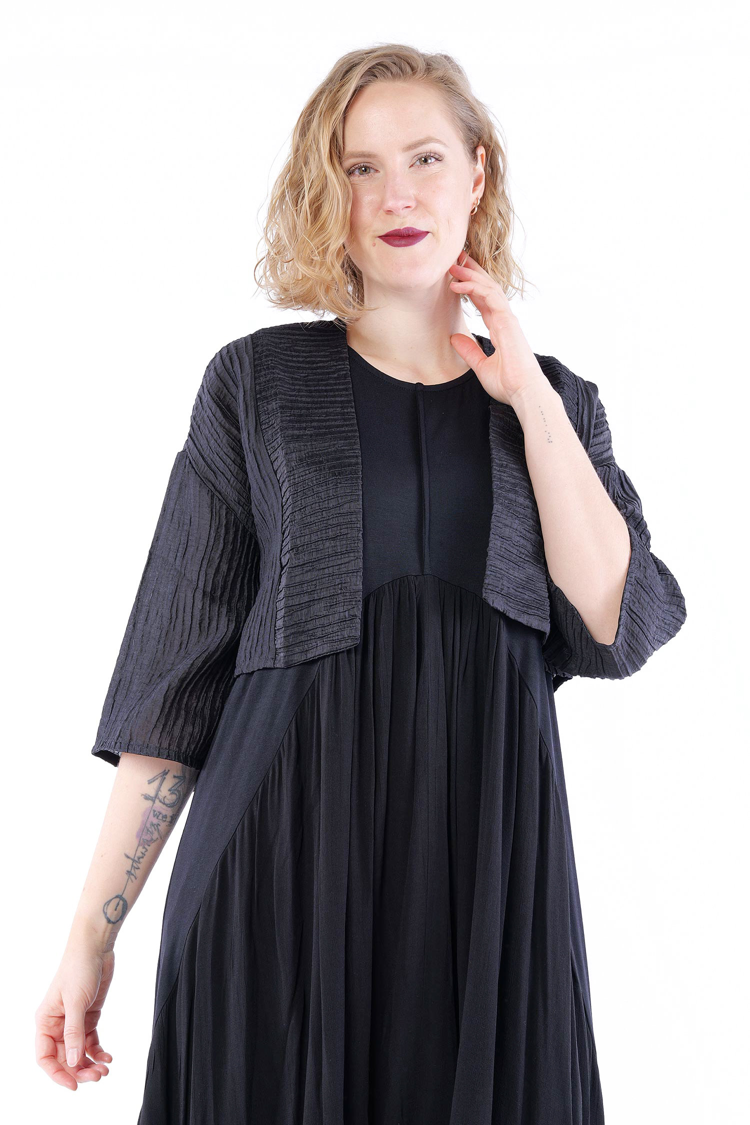 Kurze Plissee Jacke - Schwarz - 860484