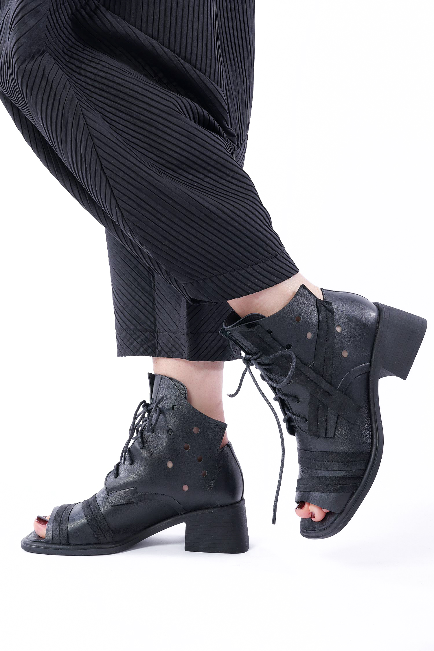 Sandaletten mit Schnürung - Schwarz - Cosette