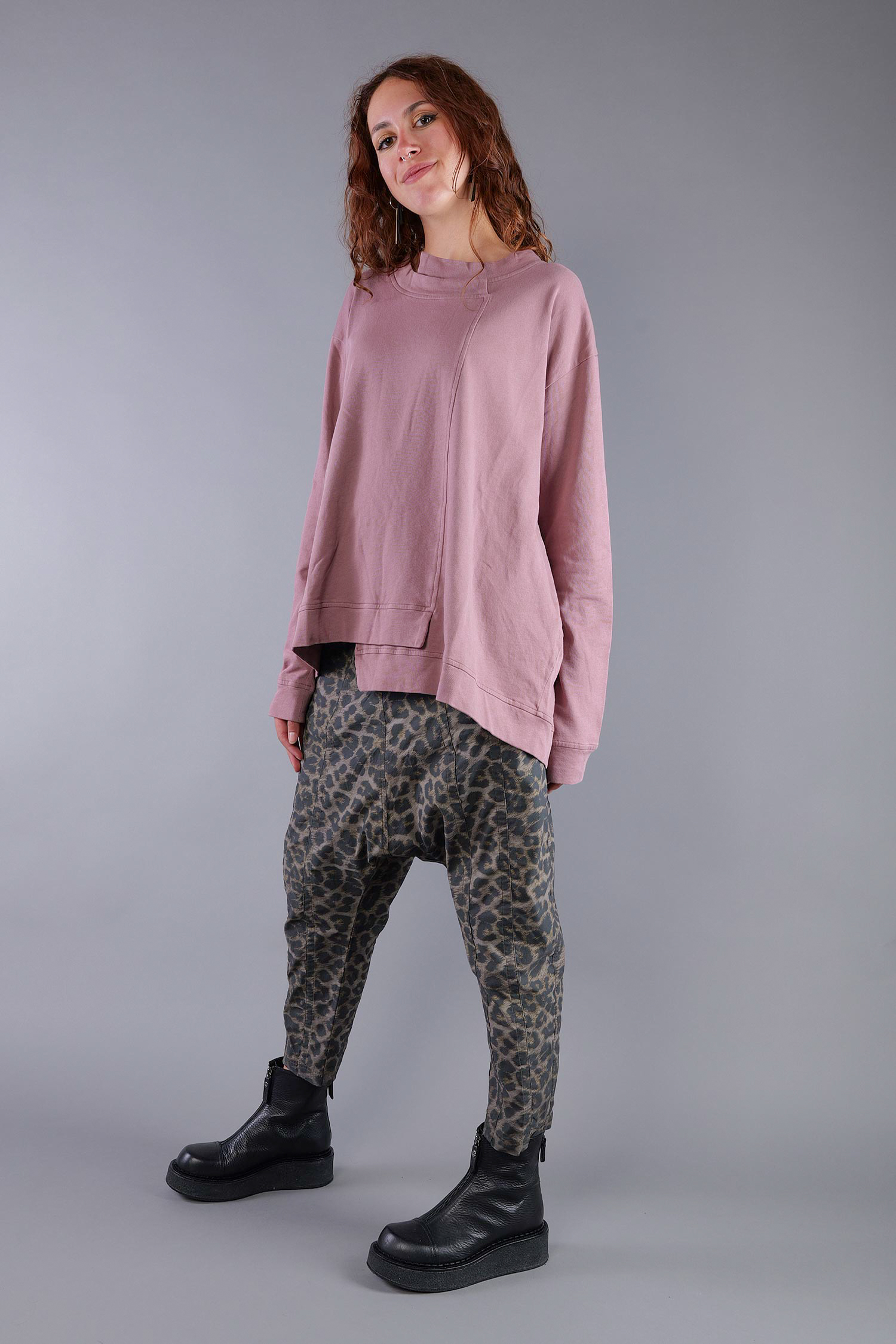 Asymmetrischer Sweater - Crystal - 2263290501