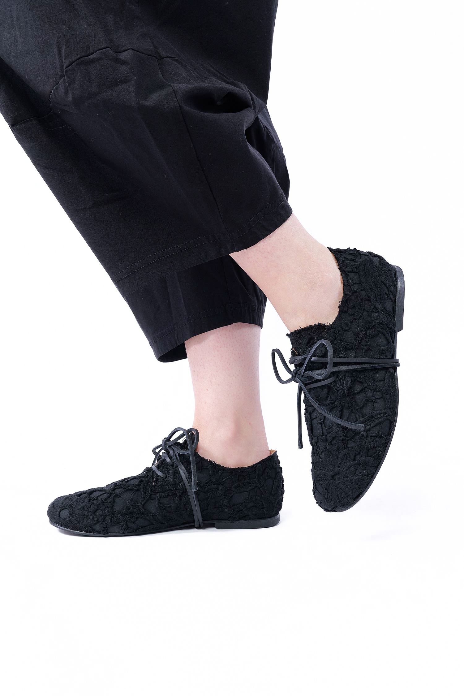 Schnürschuh mit Spitze - Schwarz - 1262985207