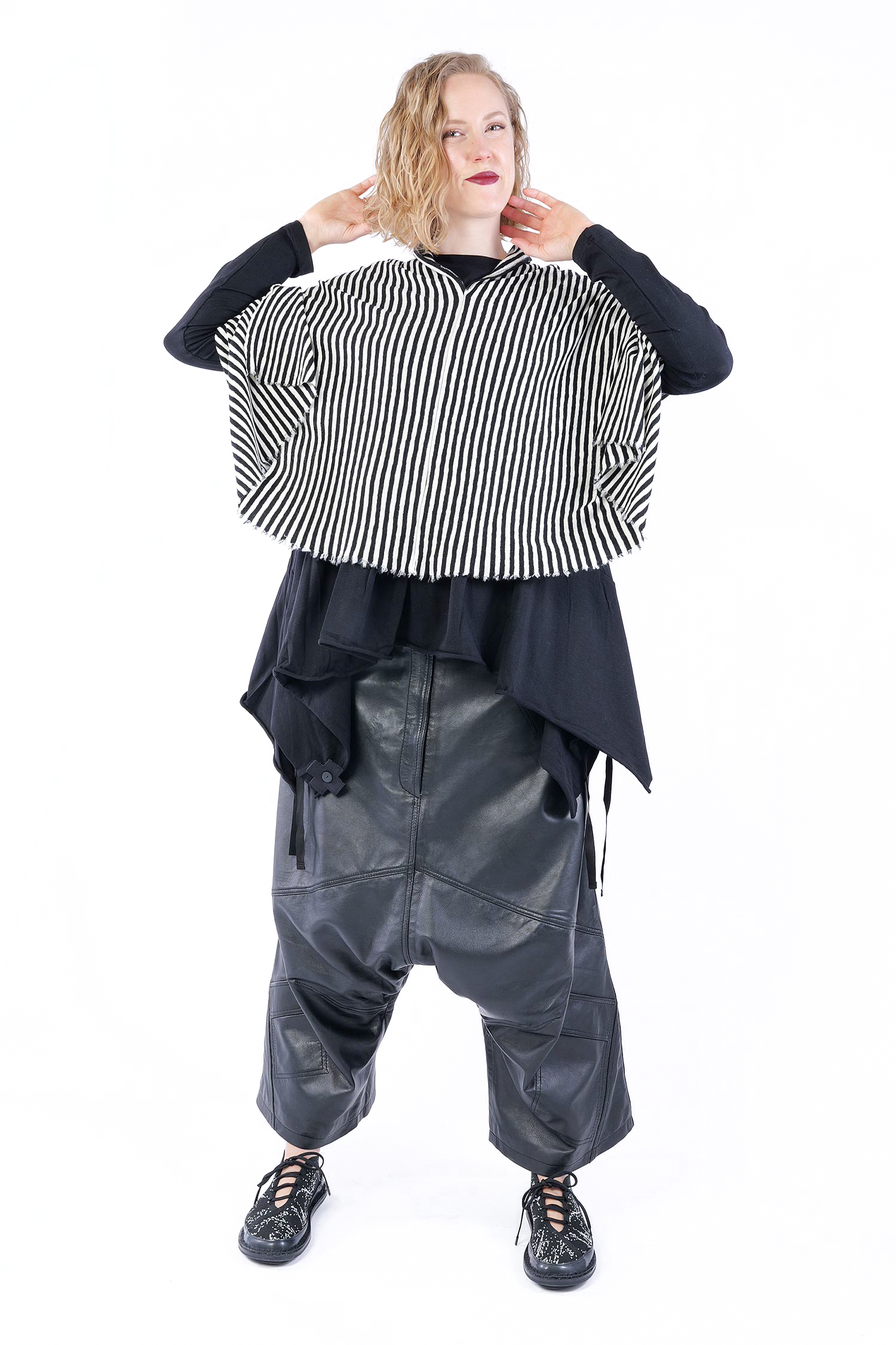 Merino poncho - White-black - 1001