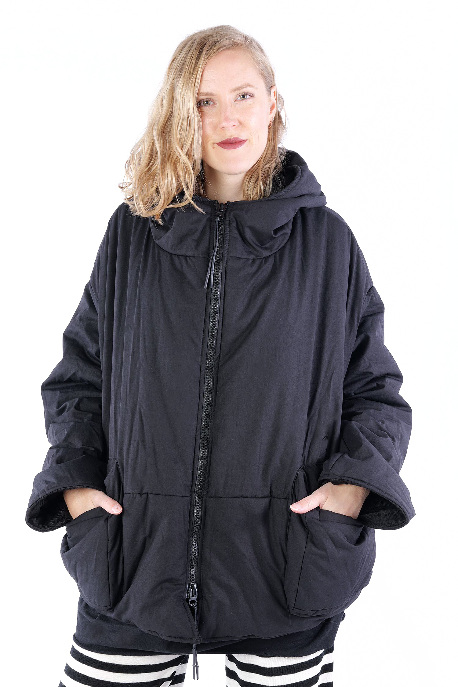 Wattierte Winterjacke - Schwarz - 25570