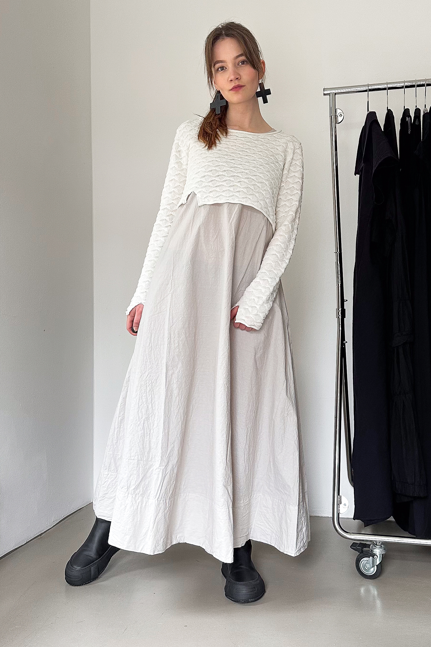 Short knitted pullover - Offwhite - 1263380701