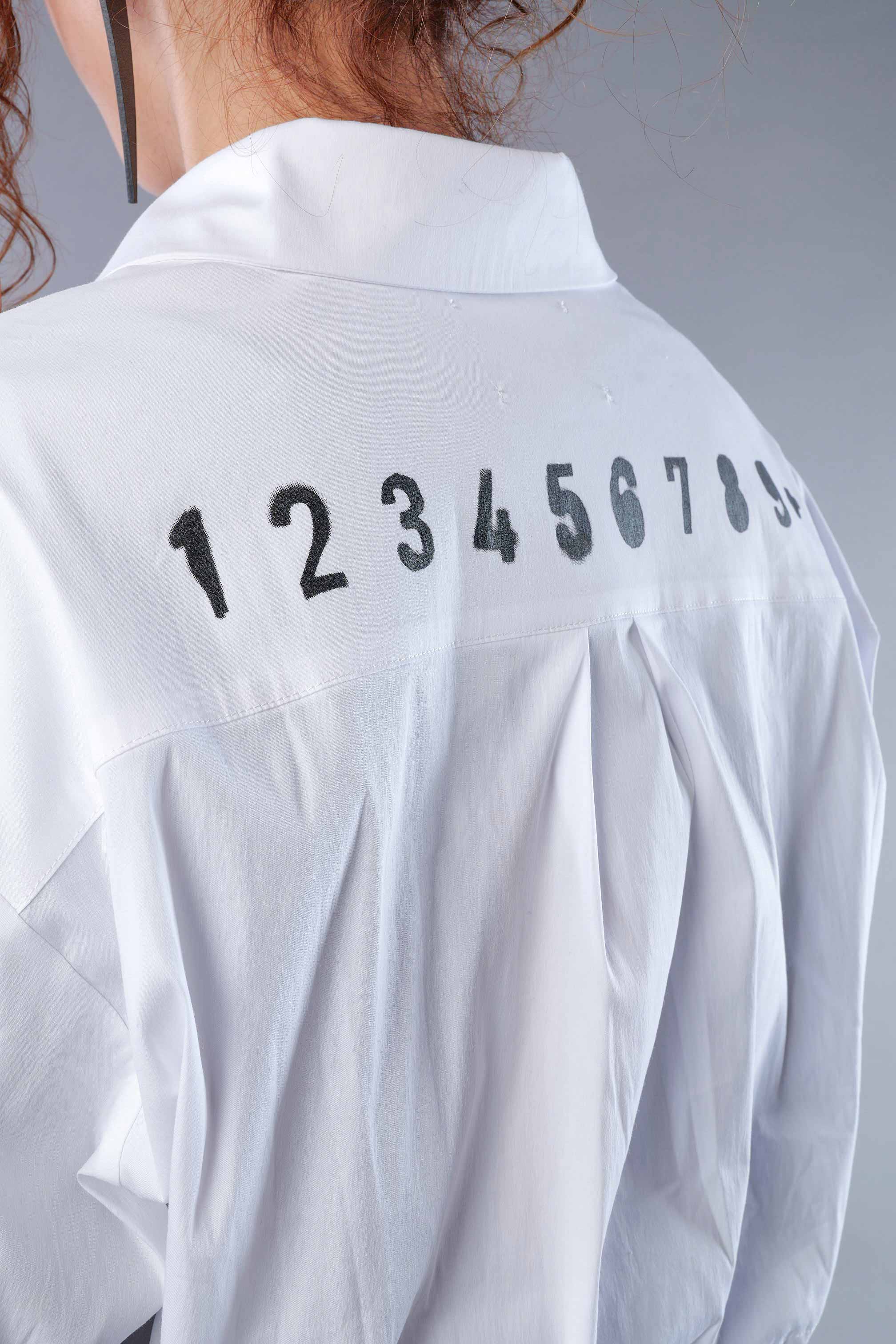 Kurze Stretchbluse - White print - 4032