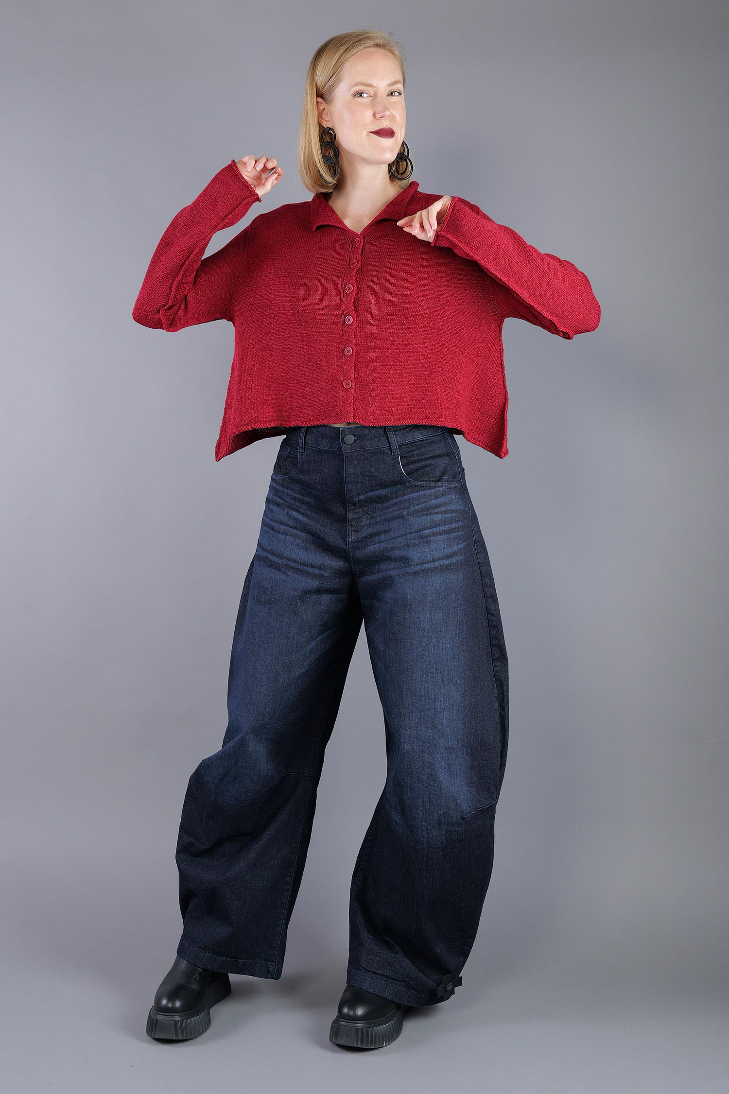 Short knitted jacket - Lava - 2263727111