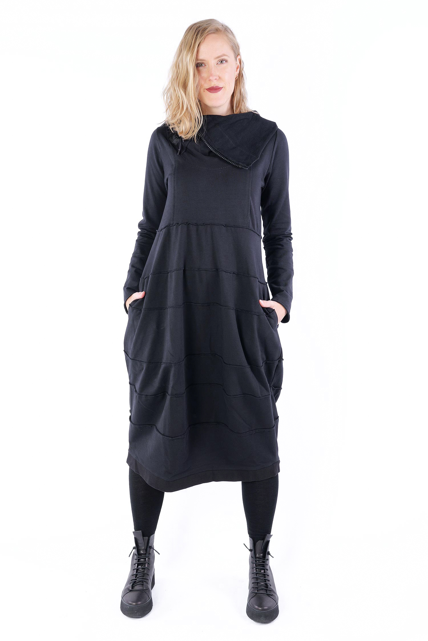 Tulpiges Sweatkleid - Schwarz - 25540