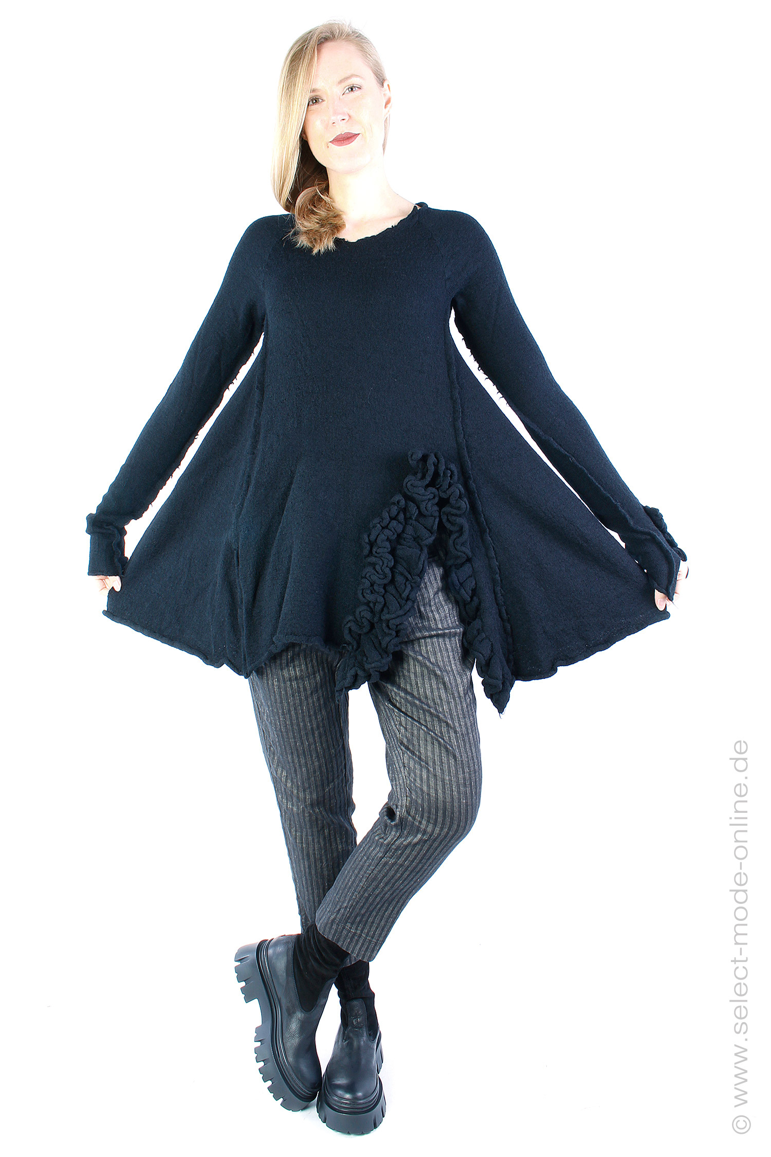 Wool pullover - black - 2233890701