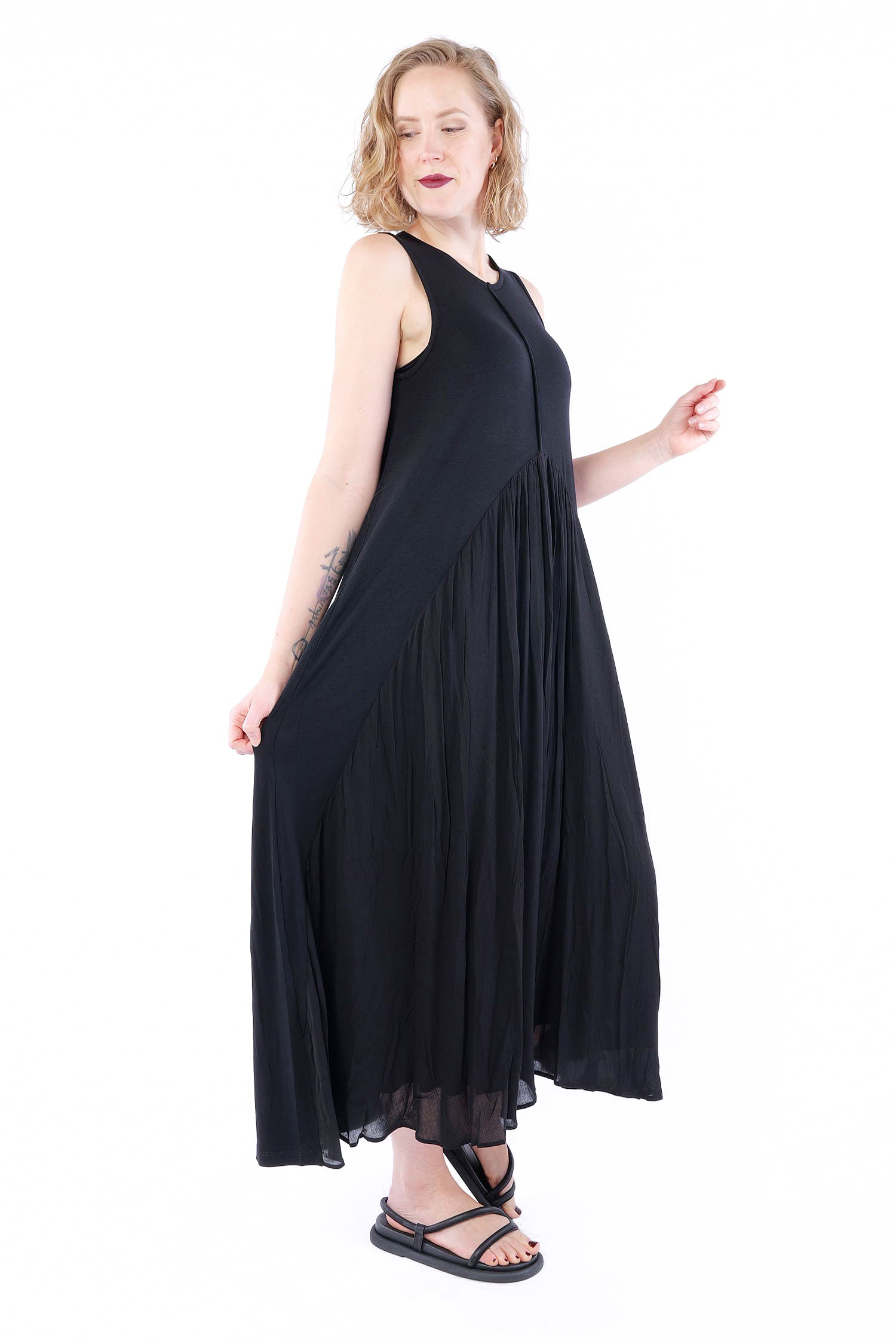 Gerüschtes Kleid - Schwarz - 861224