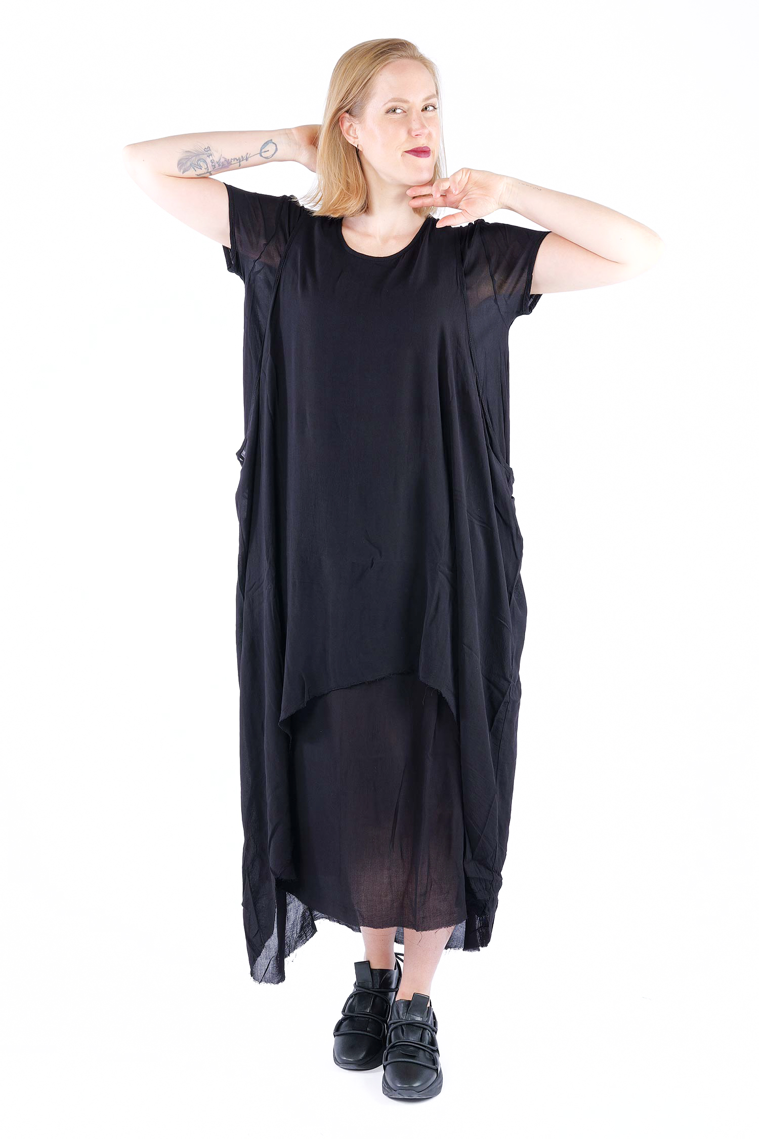 Doppellagiges Kleid - Schwarz - Foamina