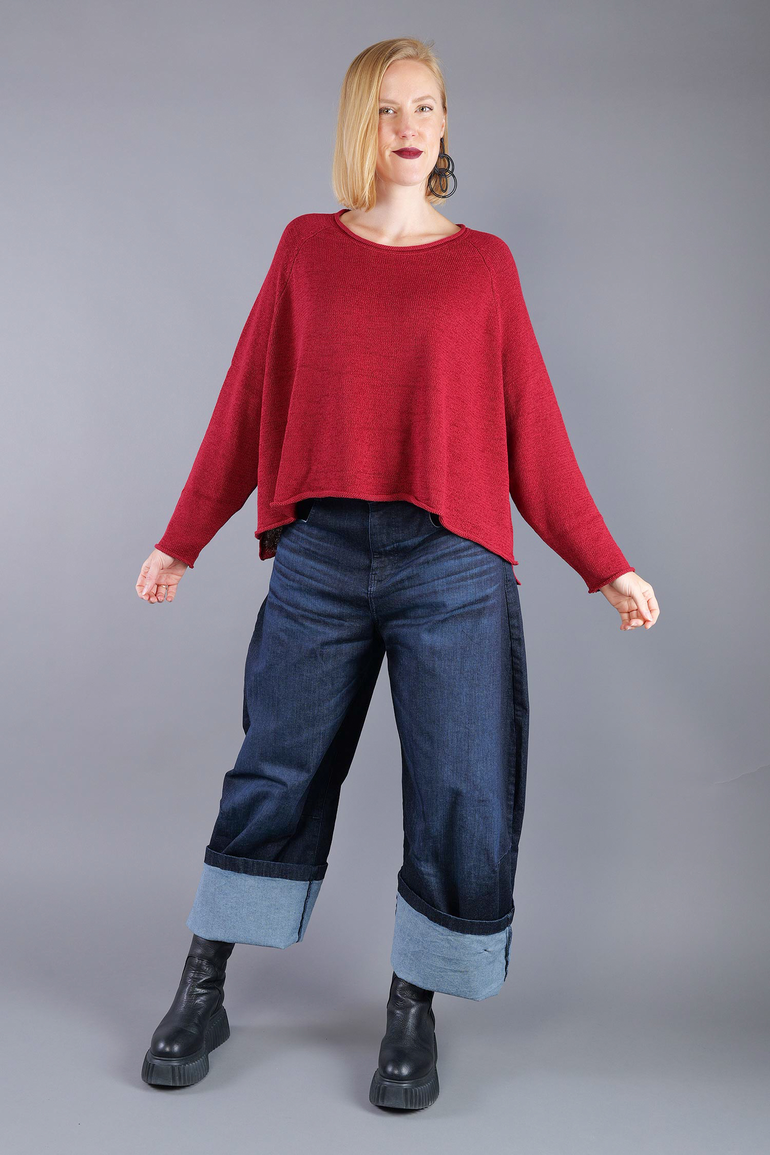 Oversized knitted pullover - Lava - 2263720713